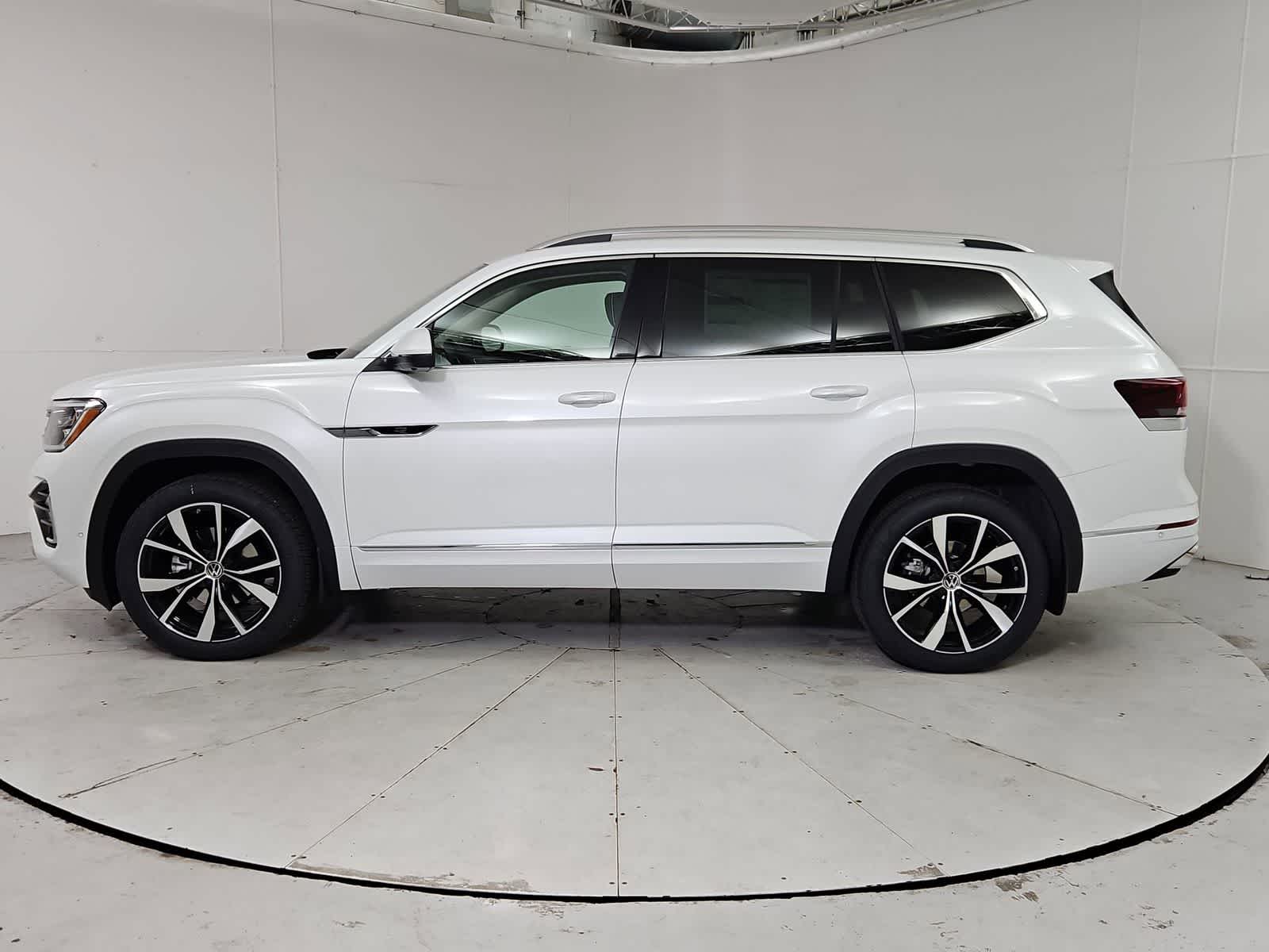 Thumbnail: 2026 Volkswagen Atlas - 3