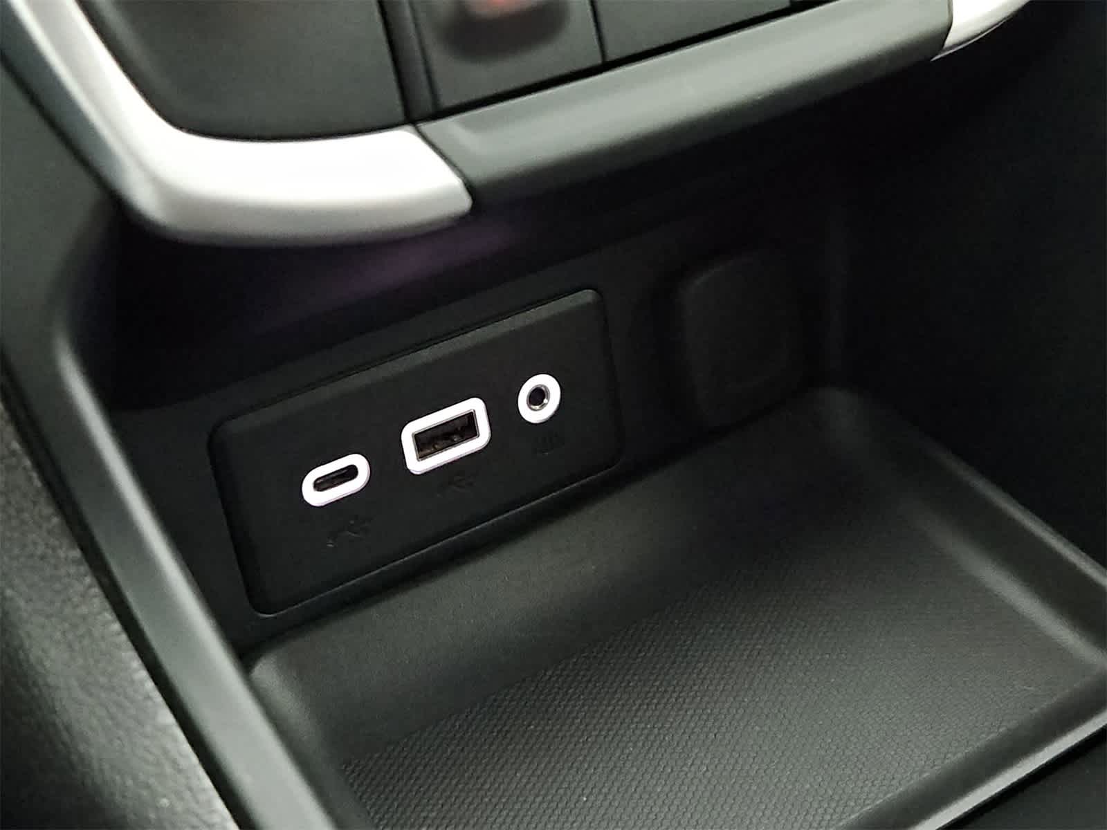 Thumbnail: 2024 GMC Terrain - 31