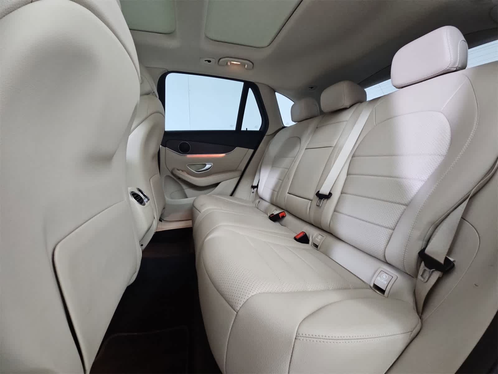 Thumbnail: 2022 Mercedes-Benz GLC - 20