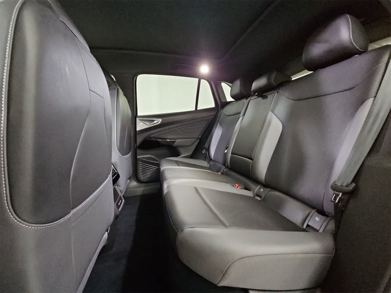 Thumbnail: 2023 Volkswagen ID.4 - 20