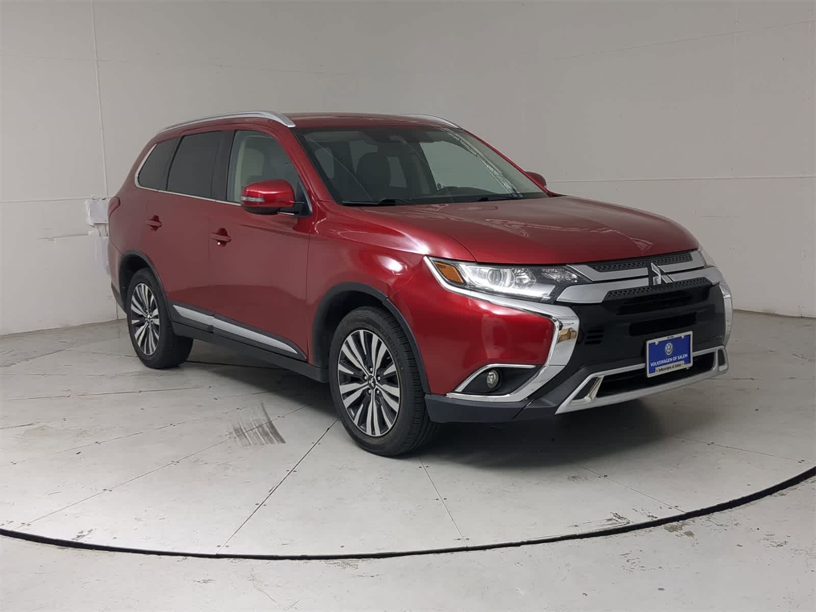 Thumbnail: 2020 Mitsubishi Outlander - 8