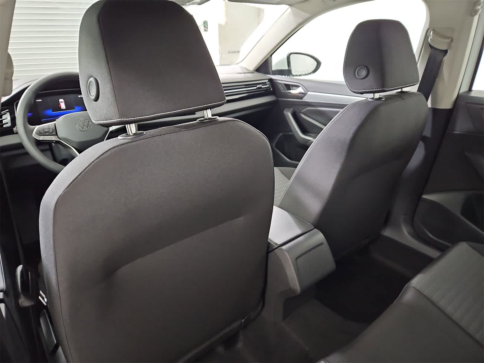 Thumbnail: 2026 Volkswagen Jetta - 18