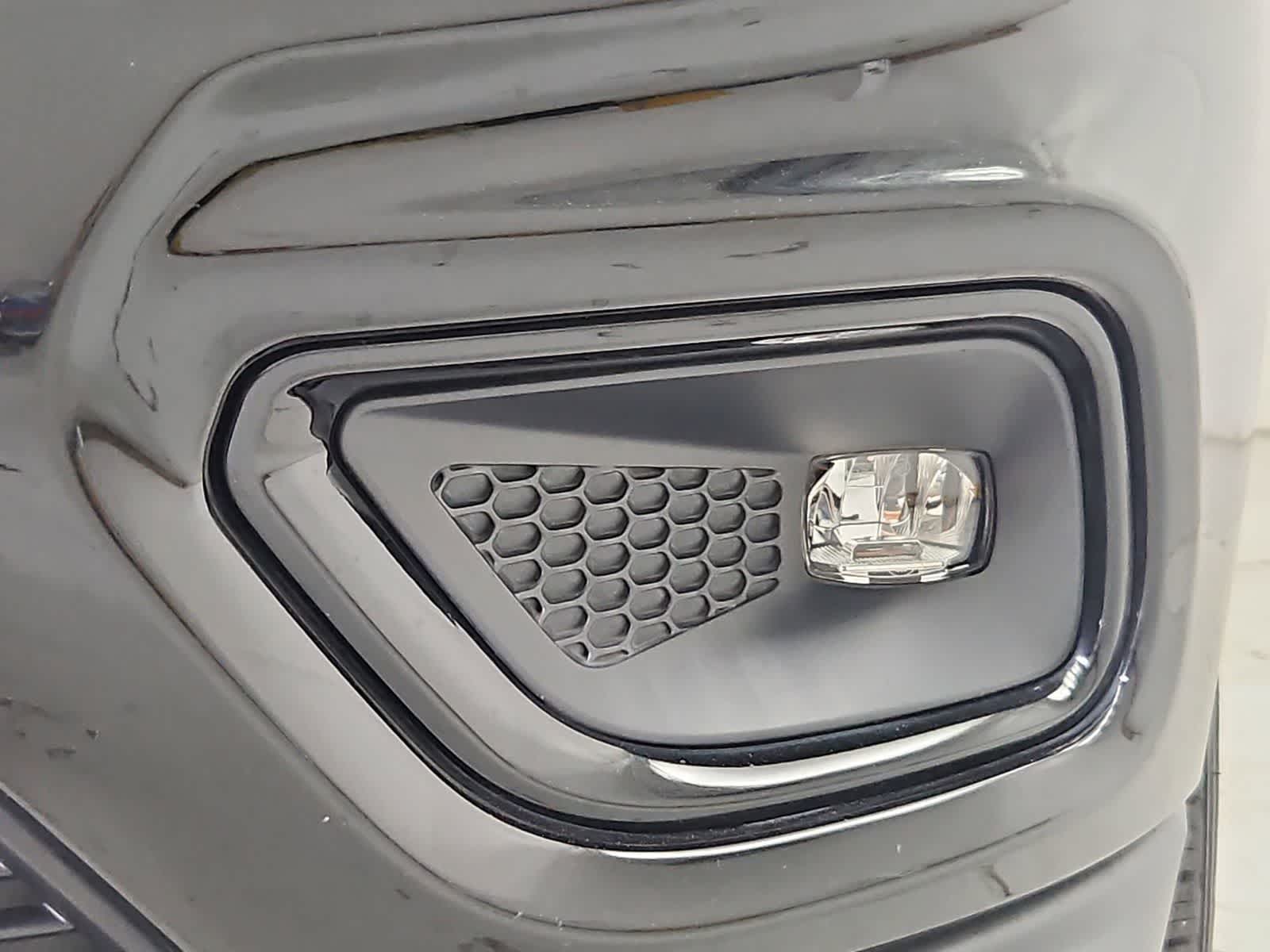 Thumbnail: 2019 Jeep Cherokee - 10