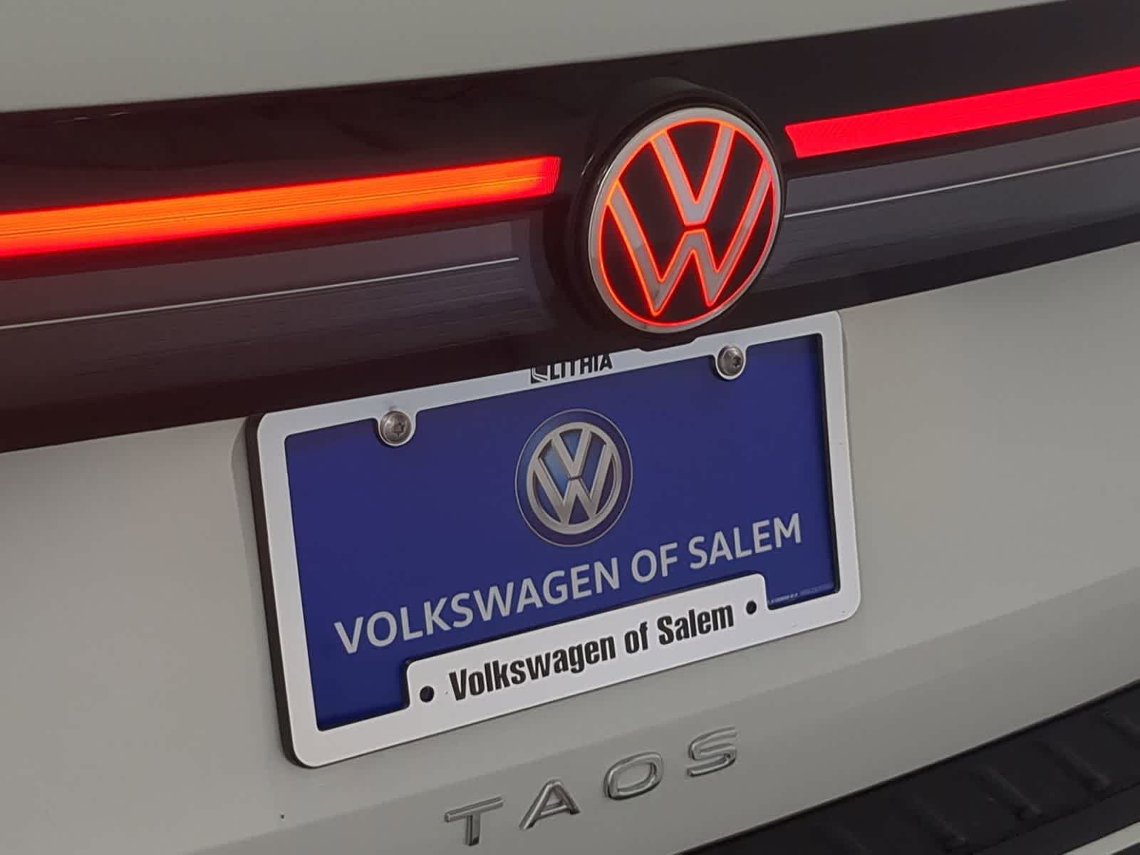 Thumbnail: 2025 Volkswagen Taos - 11