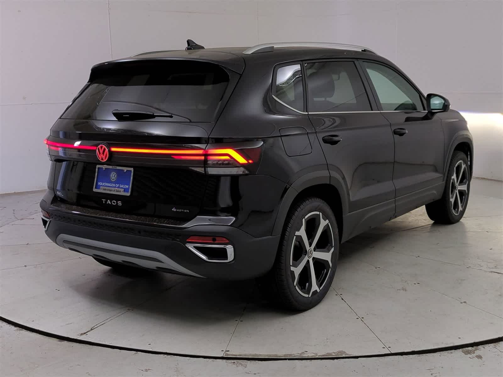 Thumbnail: 2025 Volkswagen Taos - 6