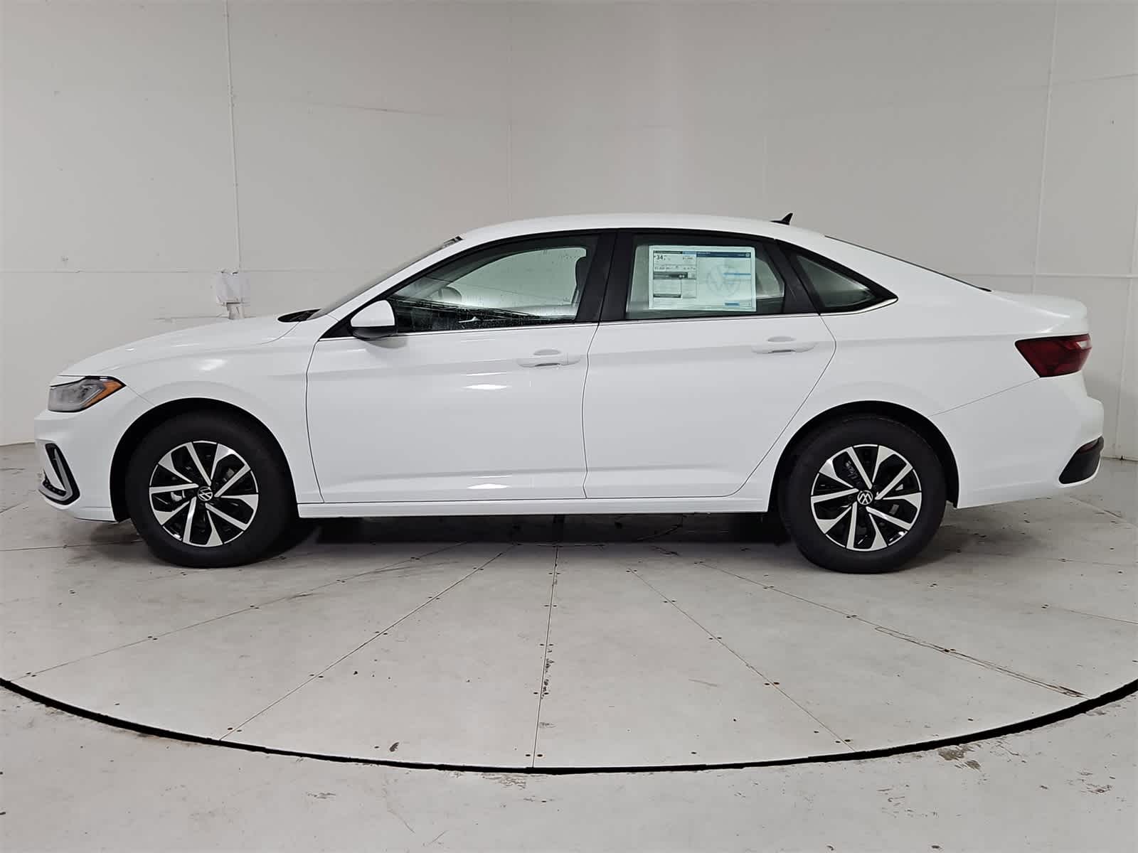 Thumbnail: 2026 Volkswagen Jetta - 3