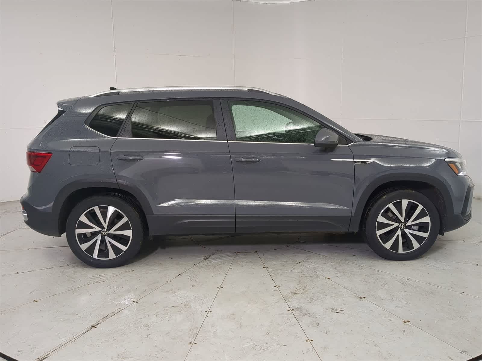 Thumbnail: 2023 Volkswagen Taos - 7