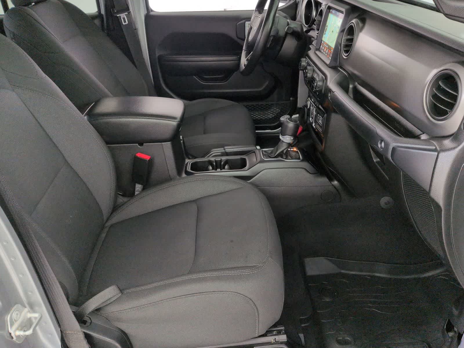 Thumbnail: 2021 Jeep Gladiator - 21