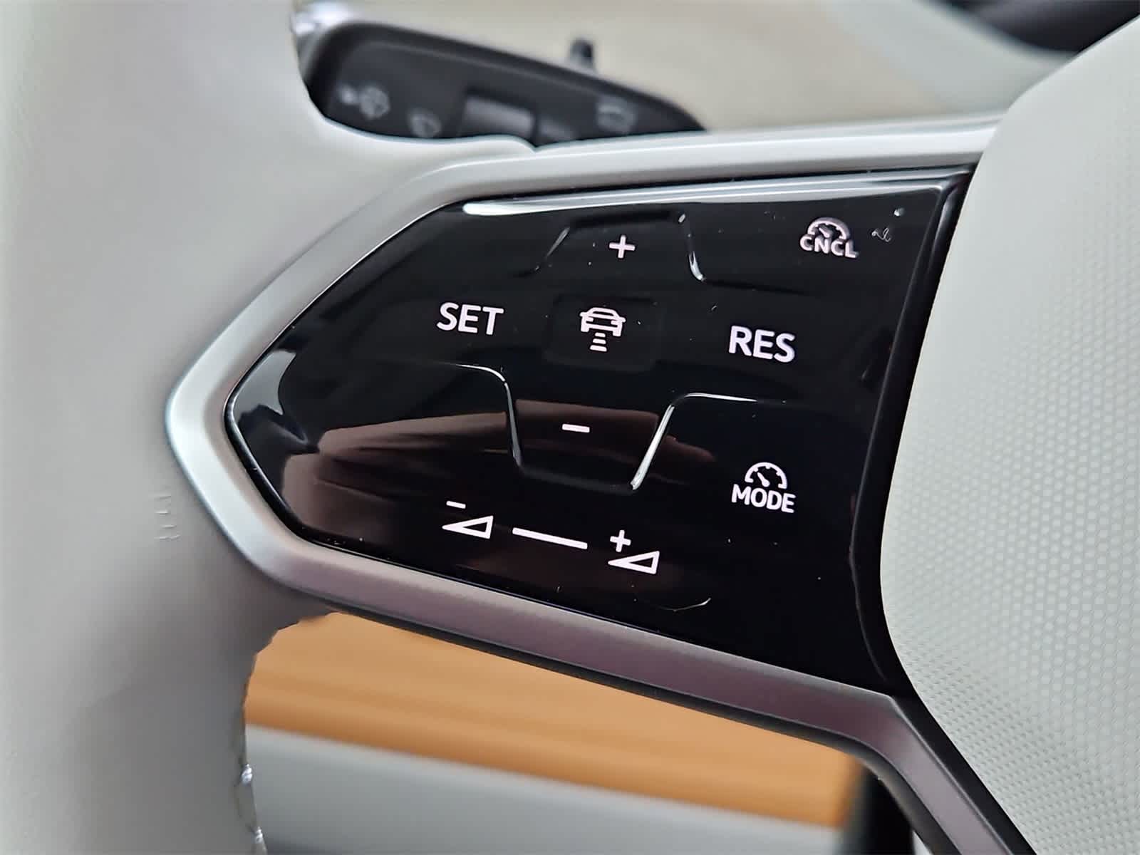 Thumbnail: 2025 Volkswagen ID.Buzz - 25