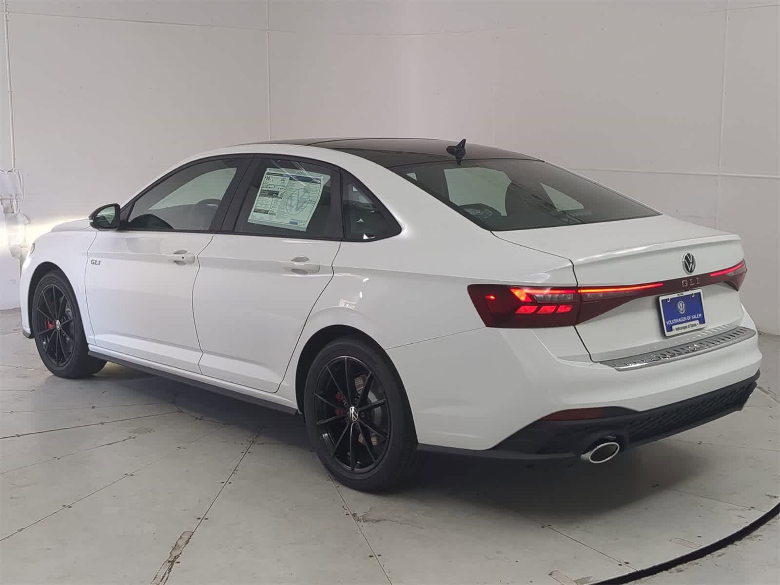 Thumbnail: 2025 Volkswagen Jetta - 4