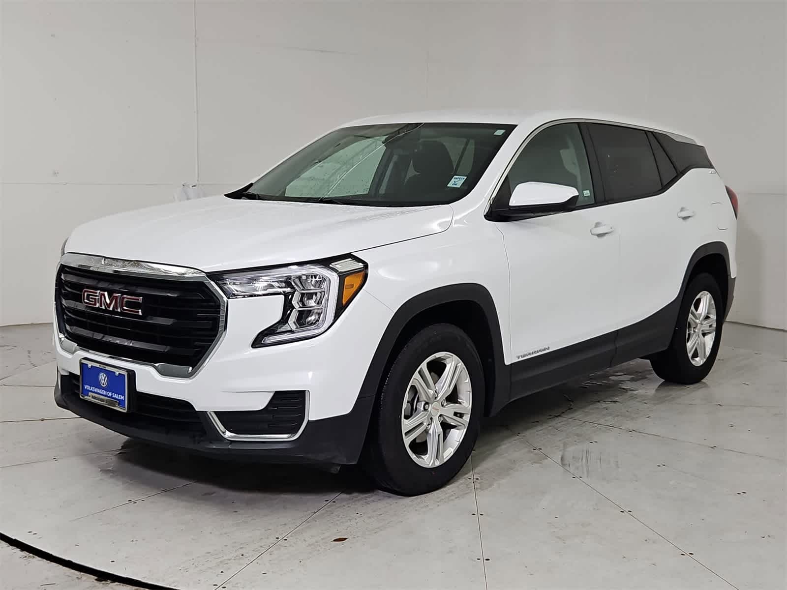 2024 GMC Terrain SLE's photo