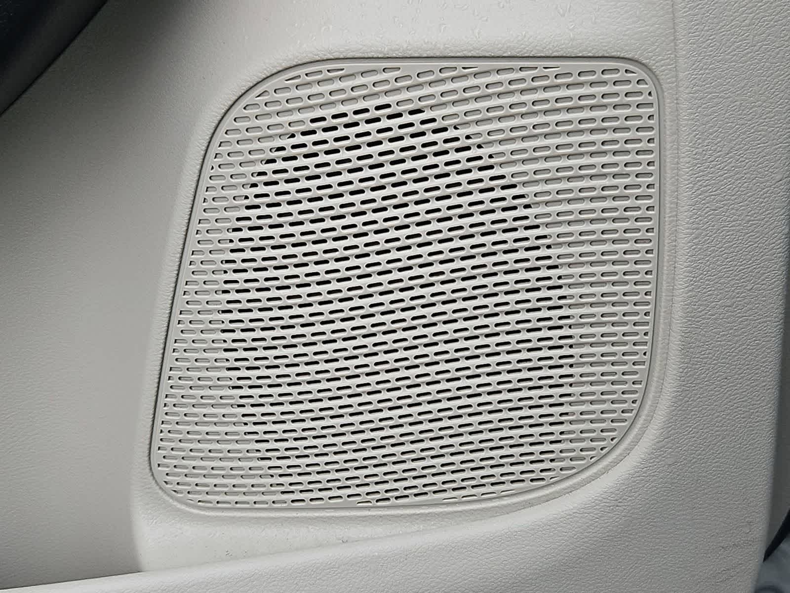 Thumbnail: 2023 Chrysler Pacifica - 29