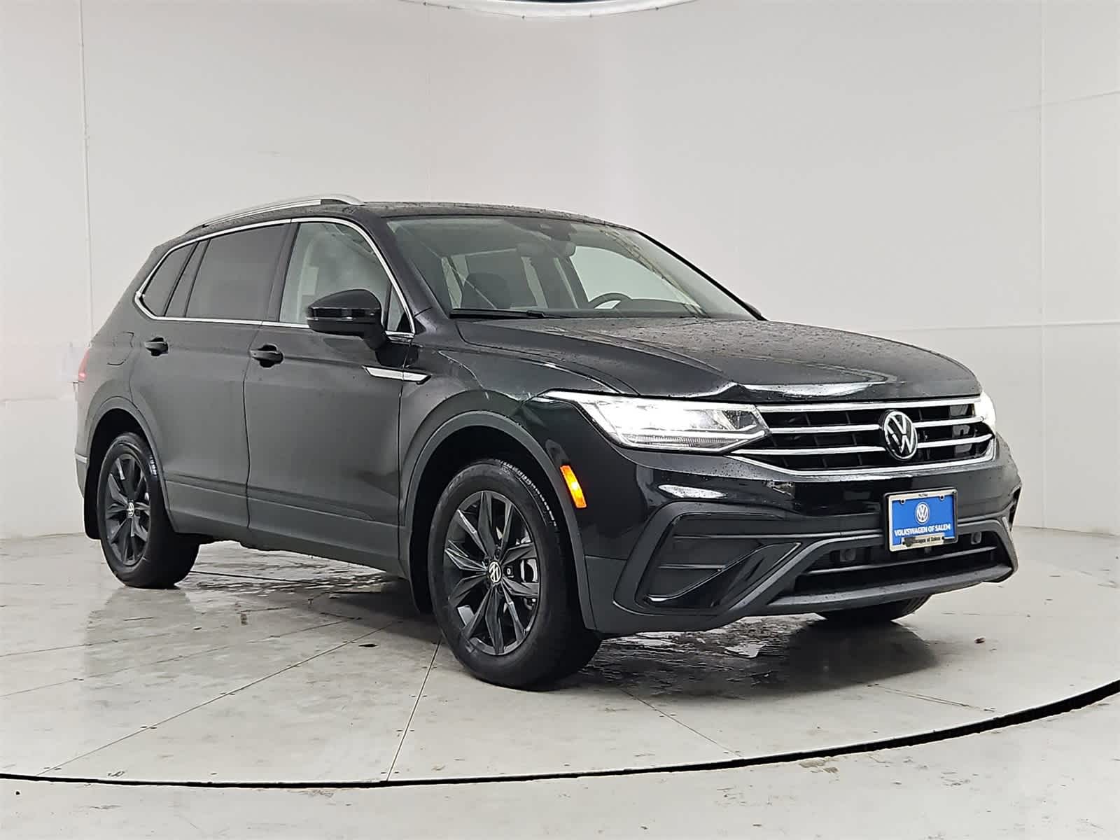 Thumbnail: 2024 Volkswagen Tiguan - 8
