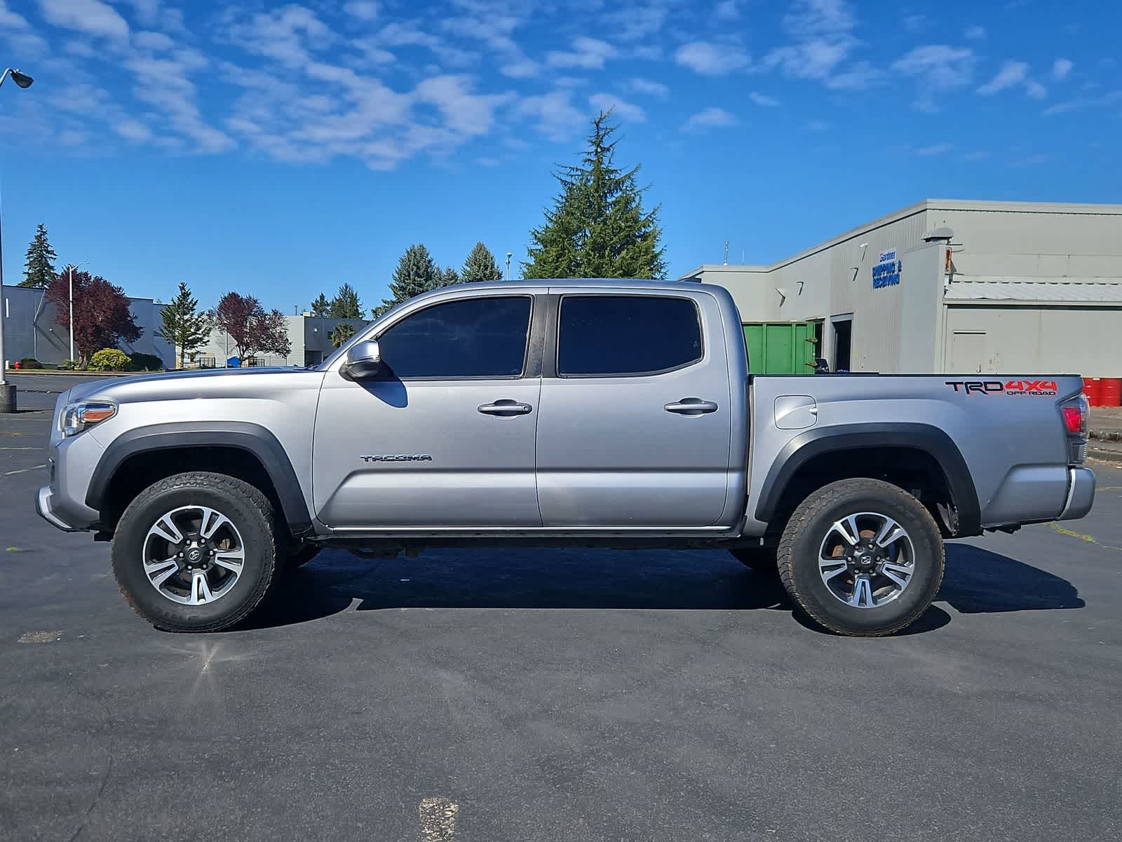 Thumbnail: 2021 Toyota Tacoma - 3