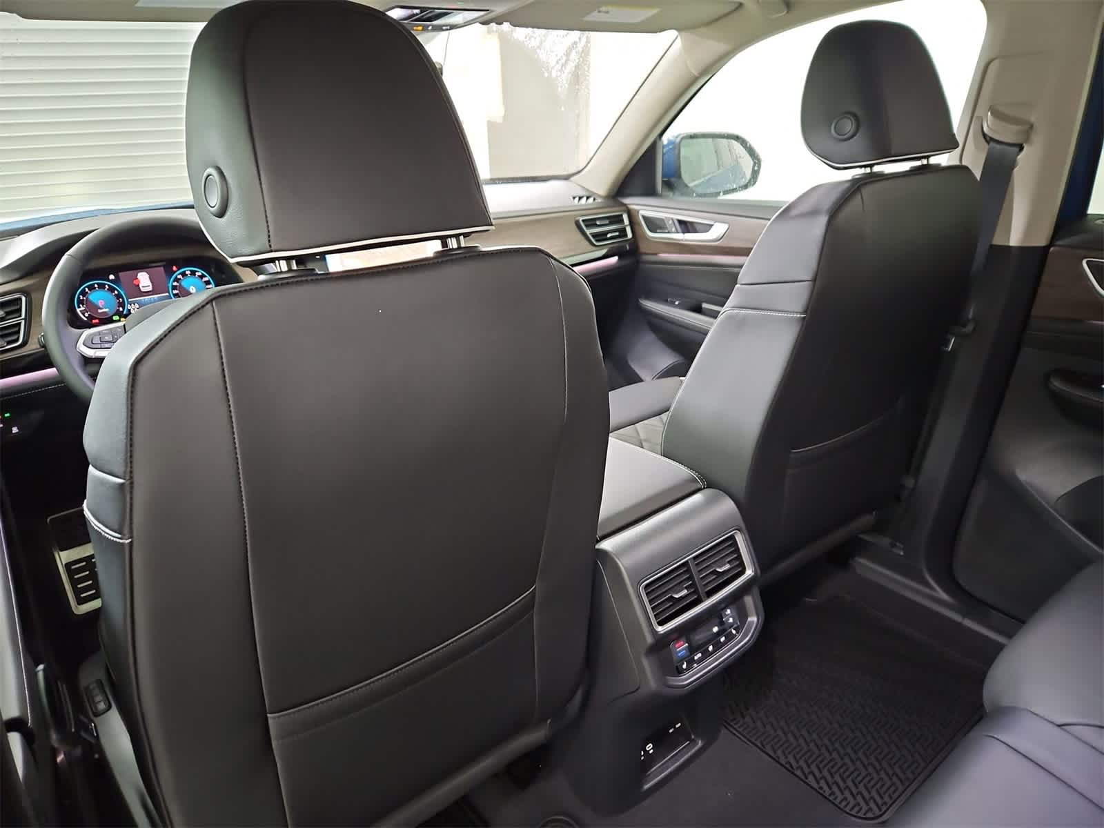 Thumbnail: 2026 Volkswagen Atlas - 18