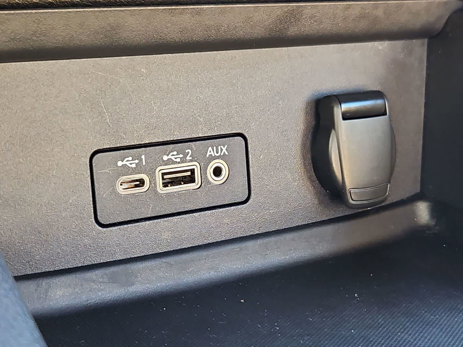 Thumbnail: 2021 Nissan Sentra - 31