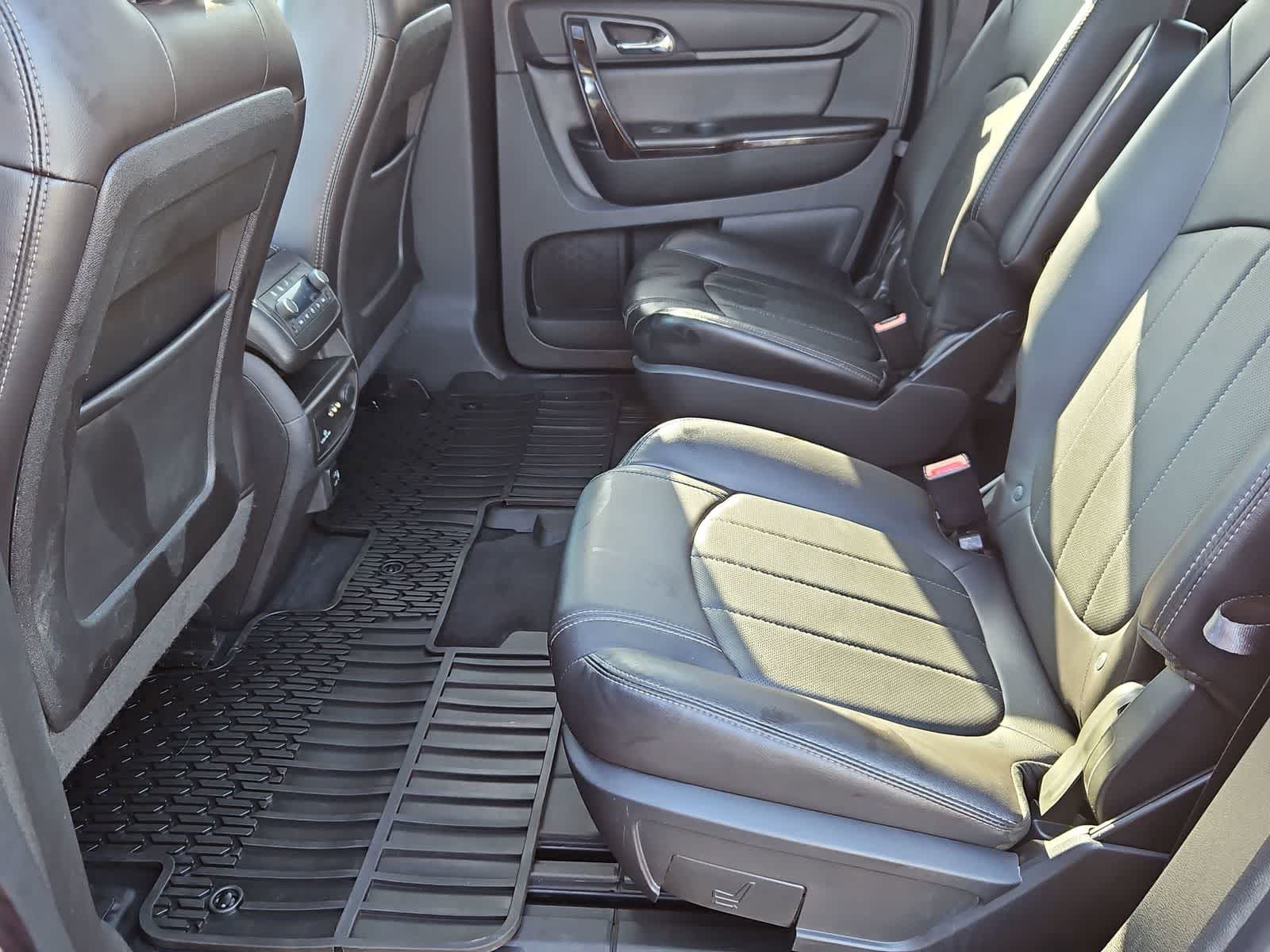 Thumbnail: 2017 Chevrolet Traverse - 20