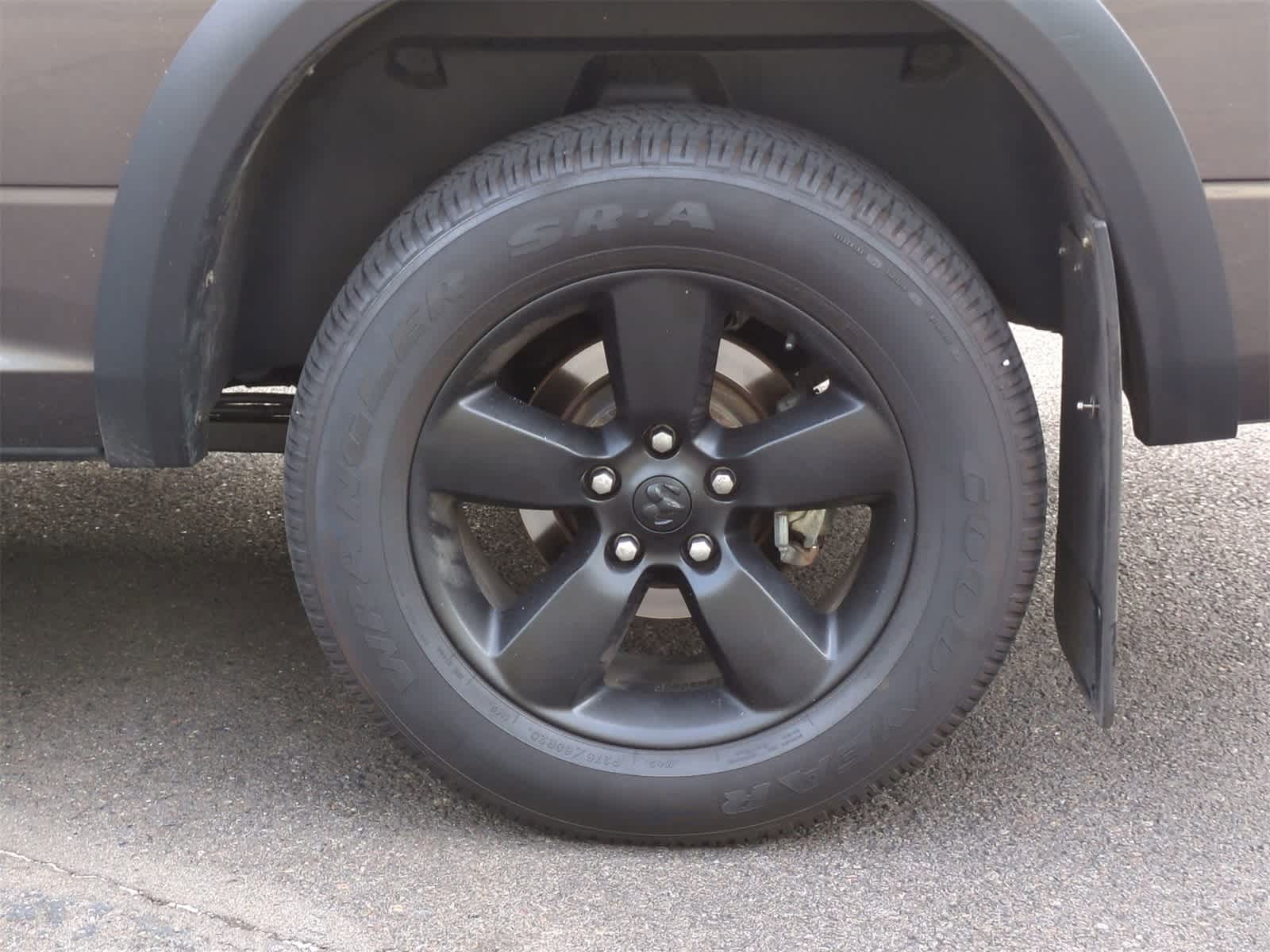 Thumbnail: 2020 RAM 1500 Classic - 13