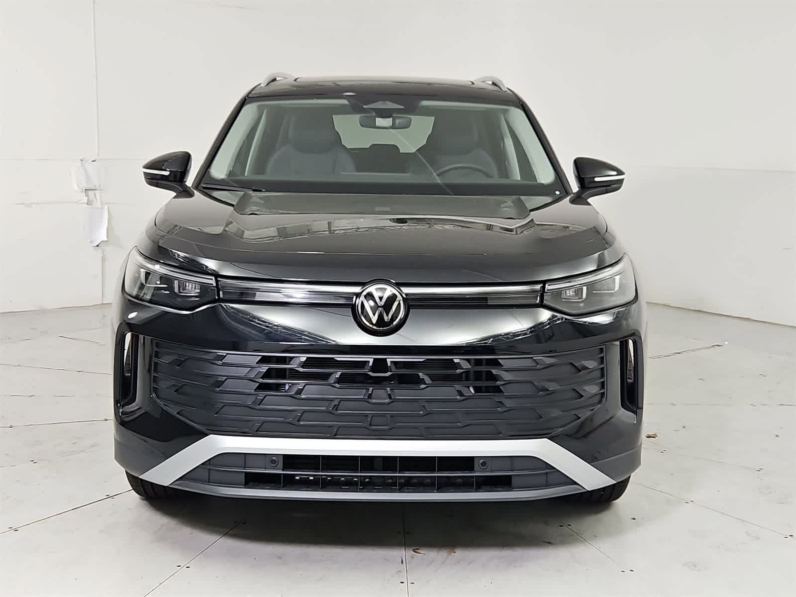 Thumbnail: 2025 Volkswagen Tiguan - 9