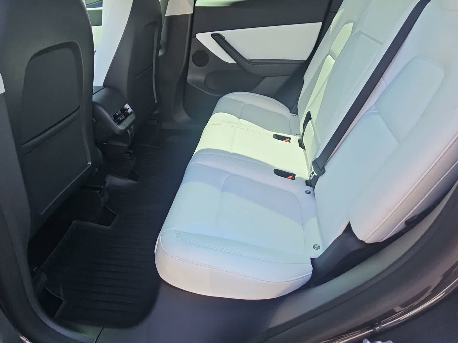 Thumbnail: 2022 Tesla Model Y - 20