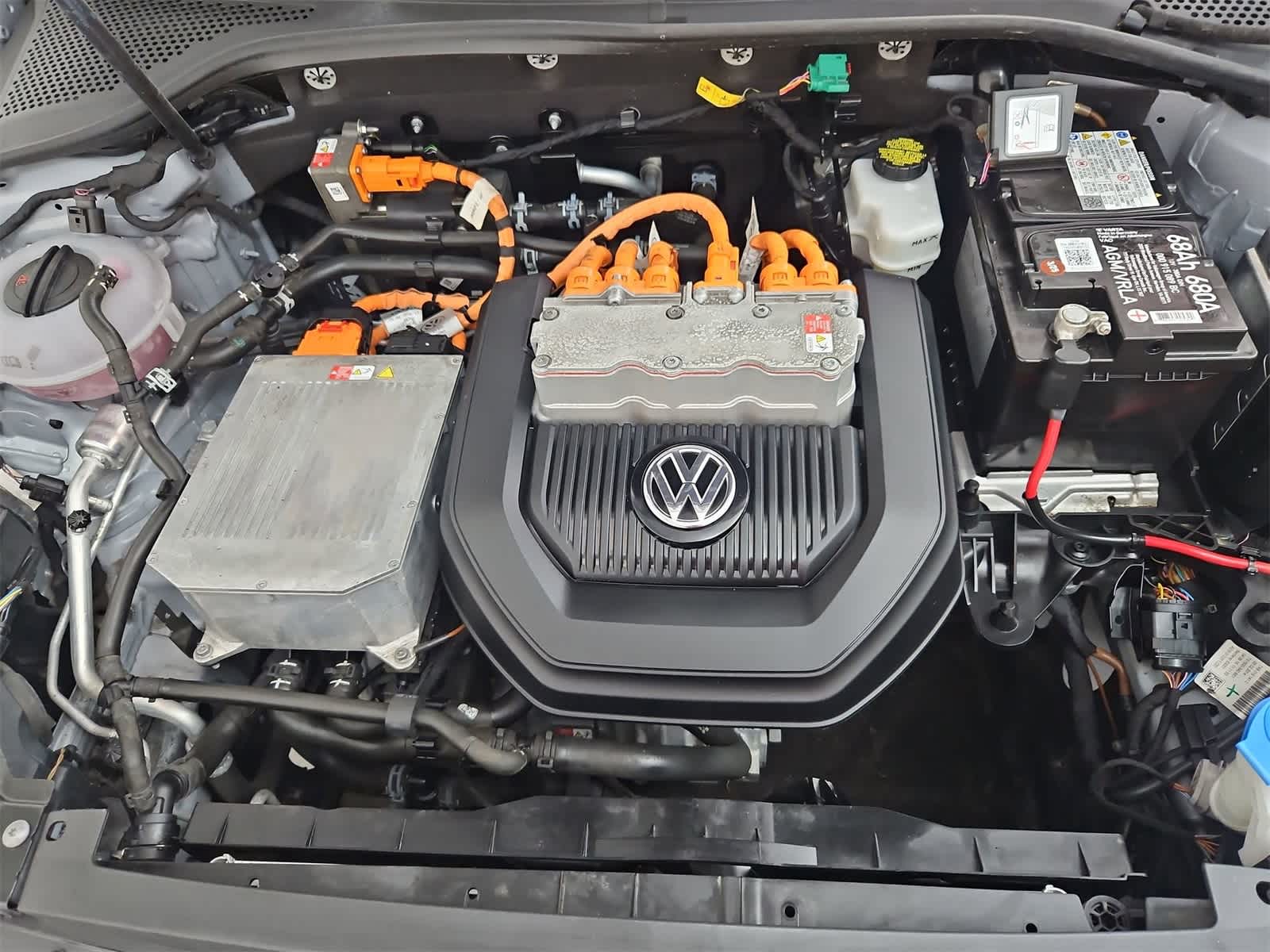 2016 Volkswagen e-Golf SE 13