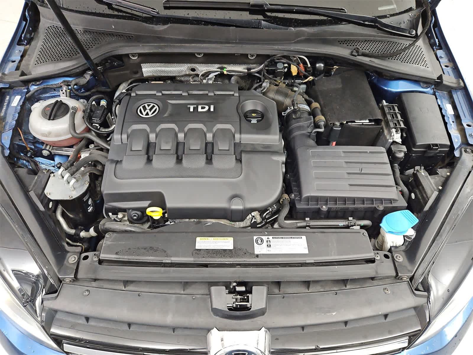 2015 Volkswagen e-Golf SE 14