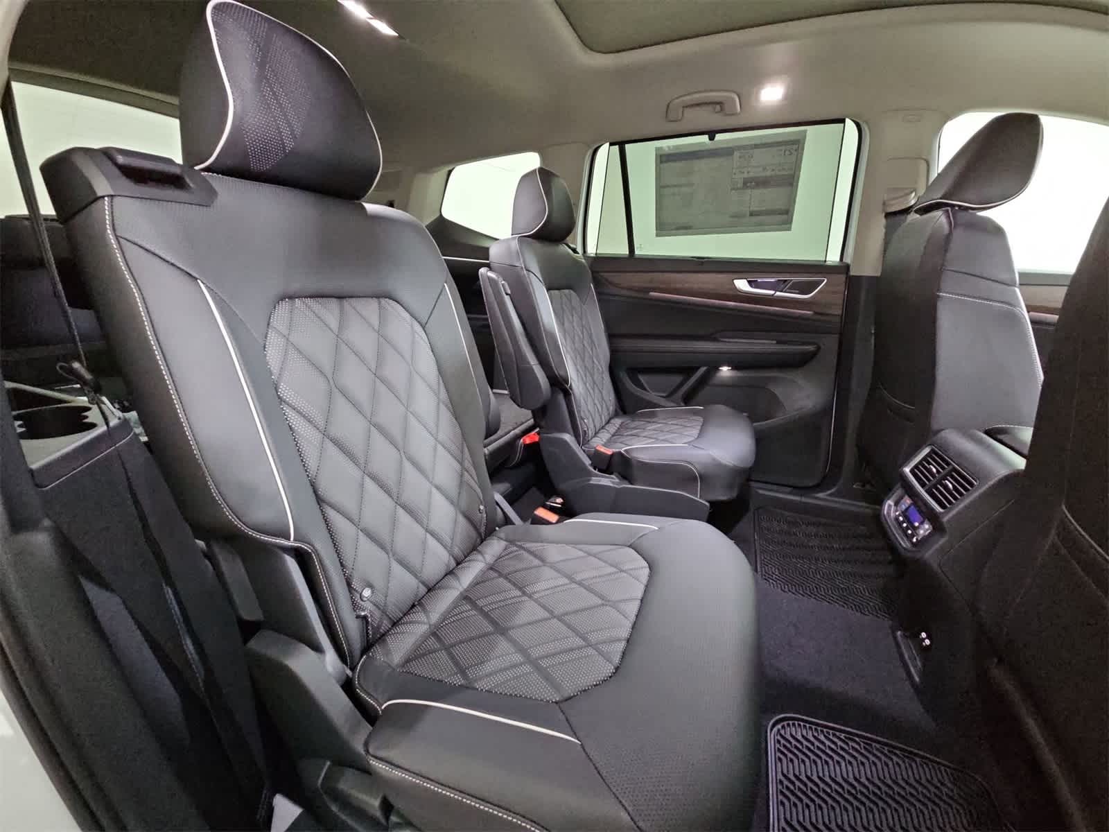 Thumbnail: 2026 Volkswagen Atlas - 21