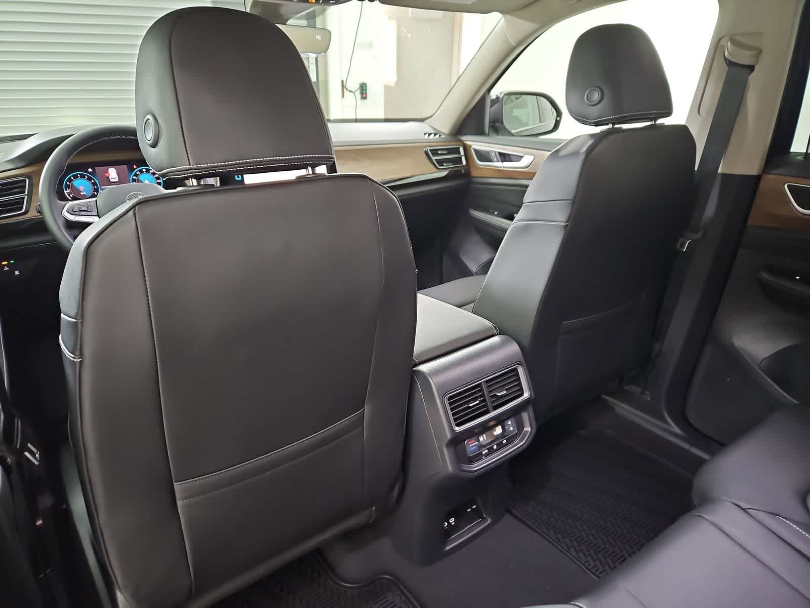 Thumbnail: 2026 Volkswagen Atlas - 18