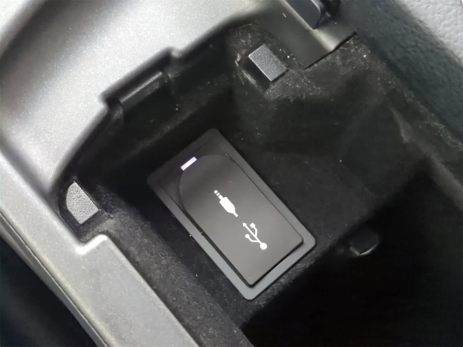 Thumbnail: 2015 Lexus IS - 31