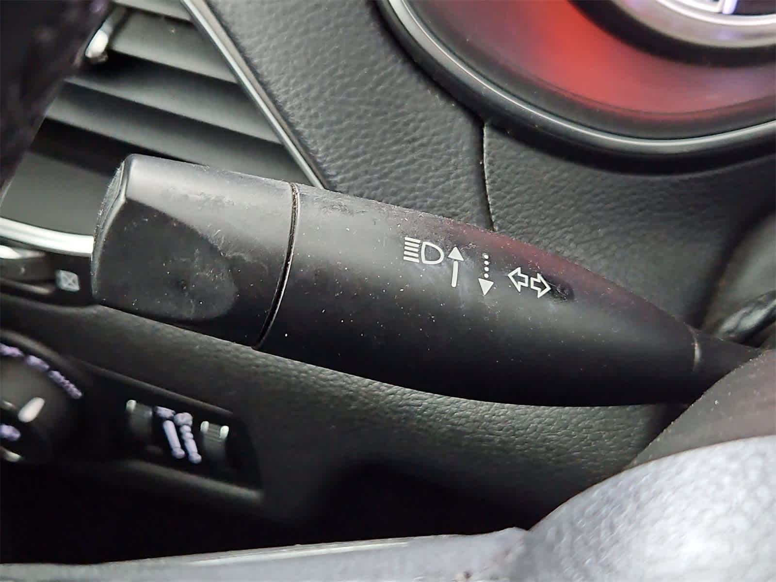 Thumbnail: 2019 Jeep Cherokee - 26