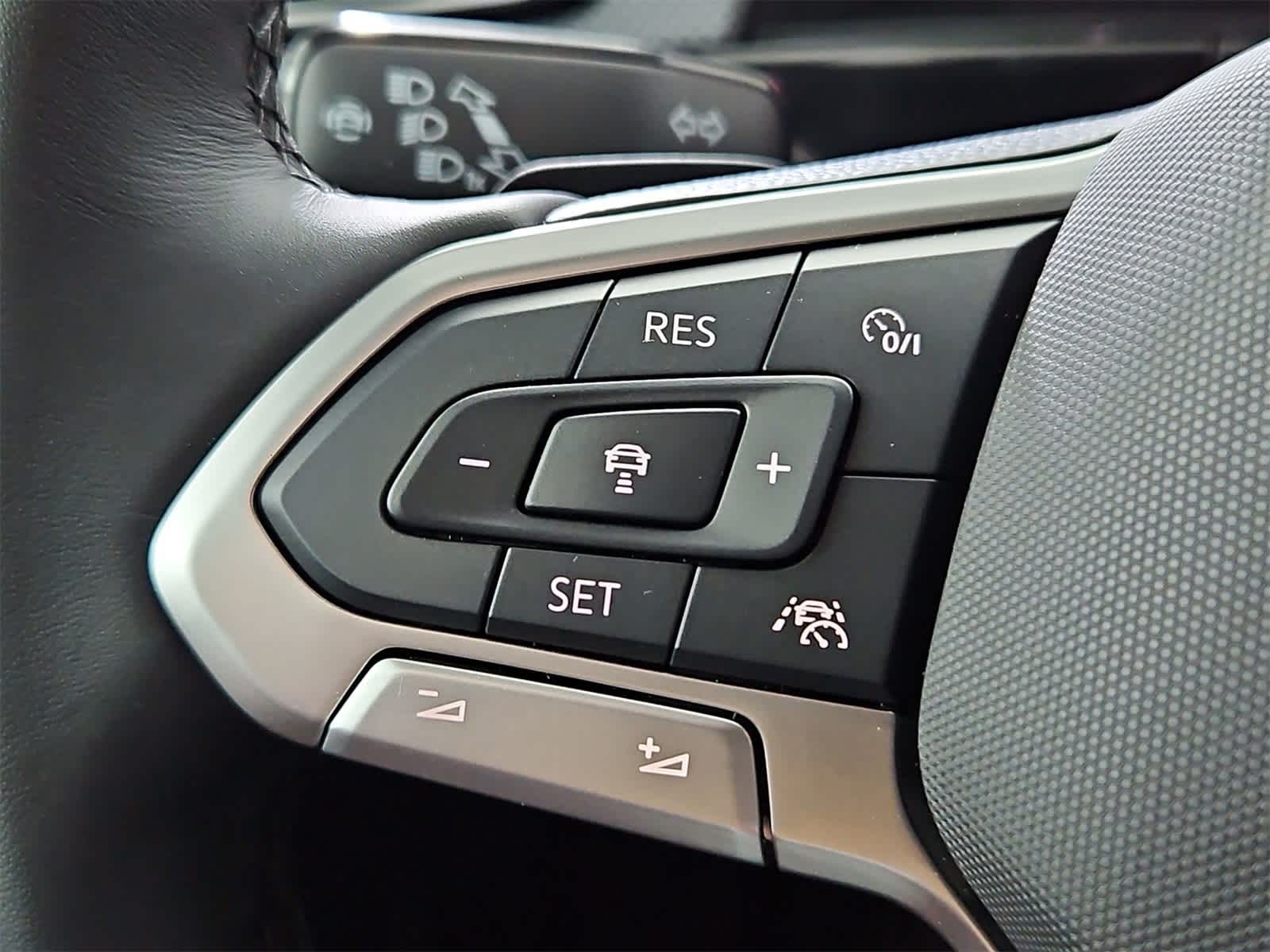 Thumbnail: 2025 Volkswagen Atlas - 25