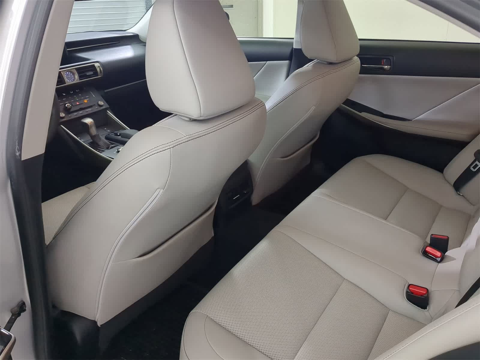 Thumbnail: 2015 Lexus IS - 17