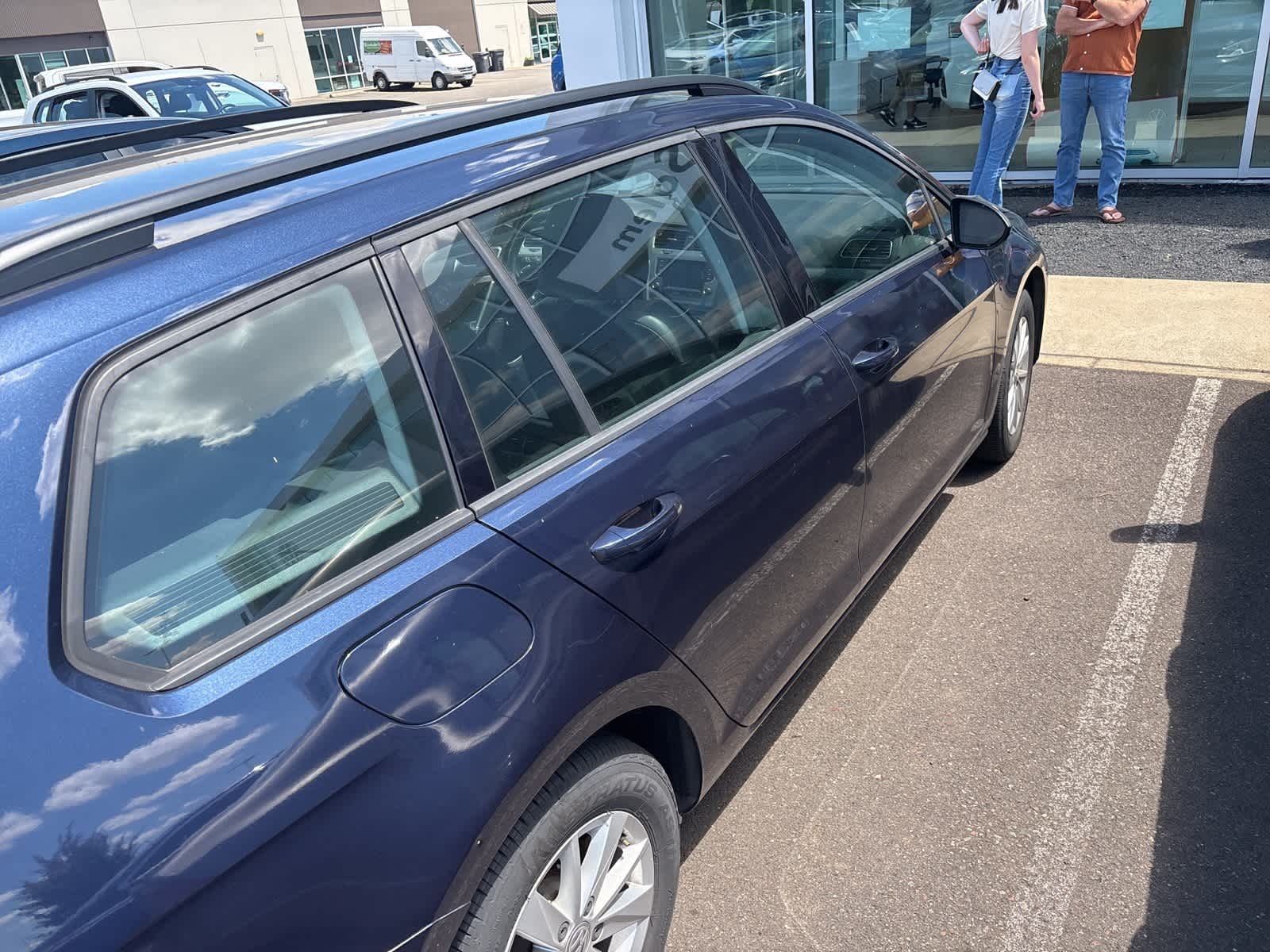 Thumbnail: 2015 Volkswagen e-Golf - 4