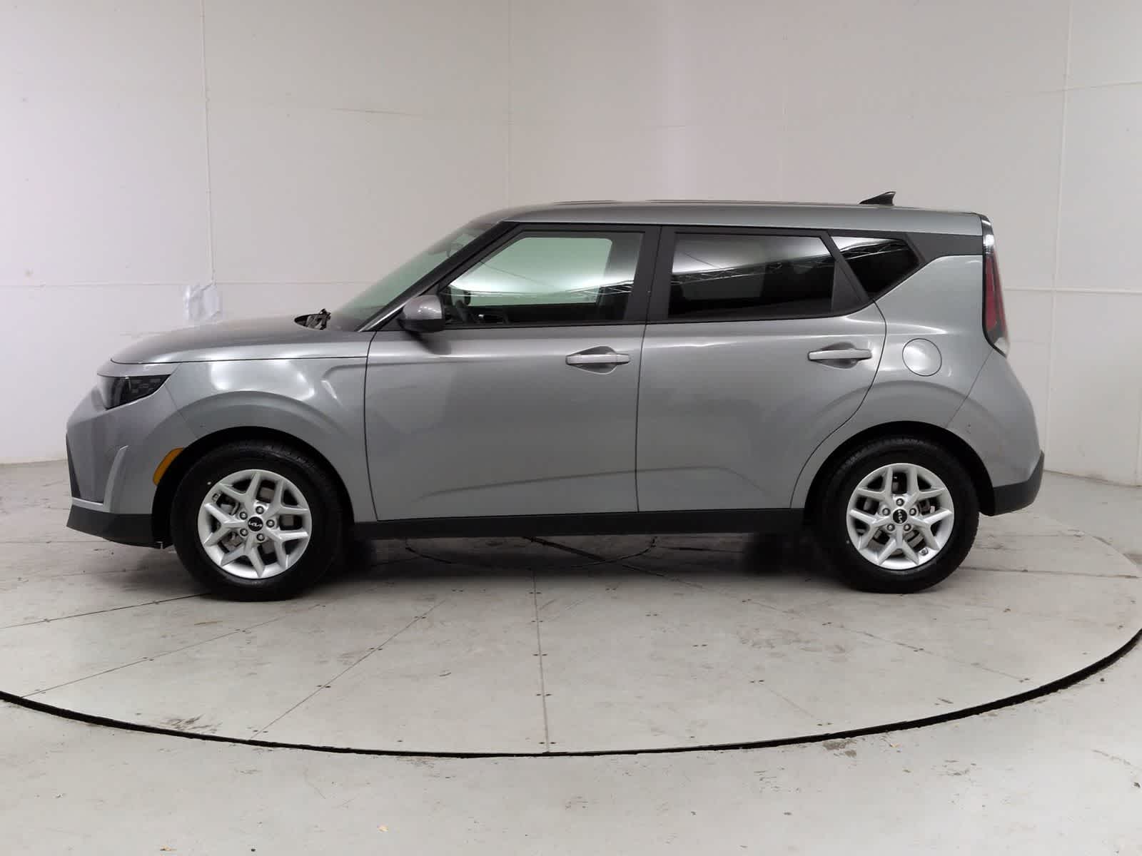 Thumbnail: 2023 Kia Soul - 2