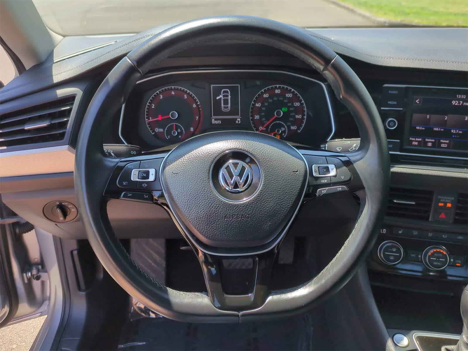 Thumbnail: 2019 Volkswagen Jetta - 23