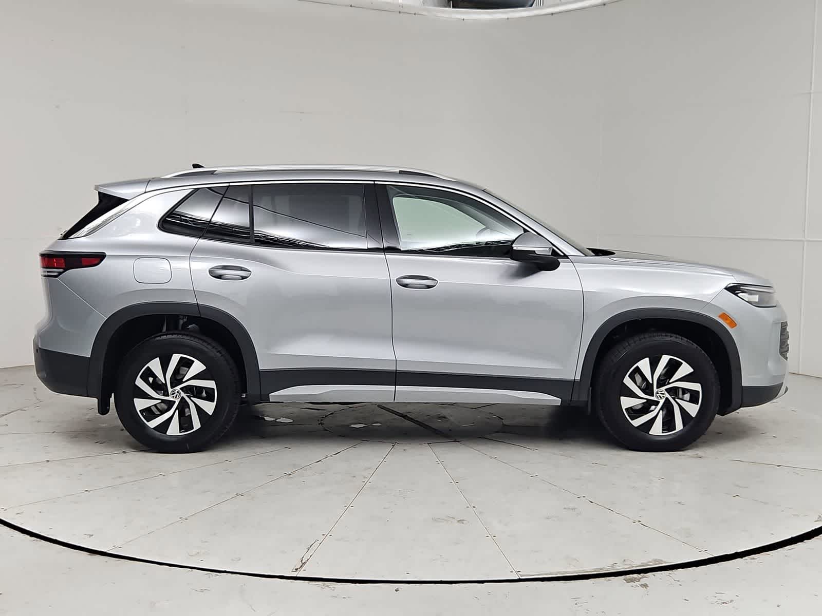 Thumbnail: 2026 Volkswagen Tiguan - 7
