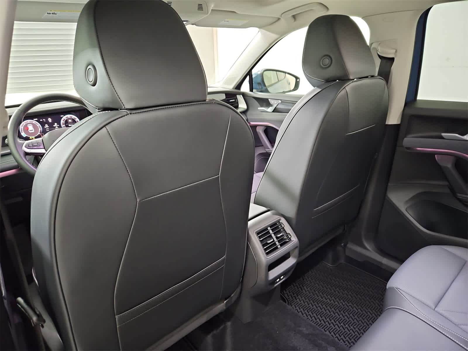 Thumbnail: 2026 Volkswagen Tiguan - 18