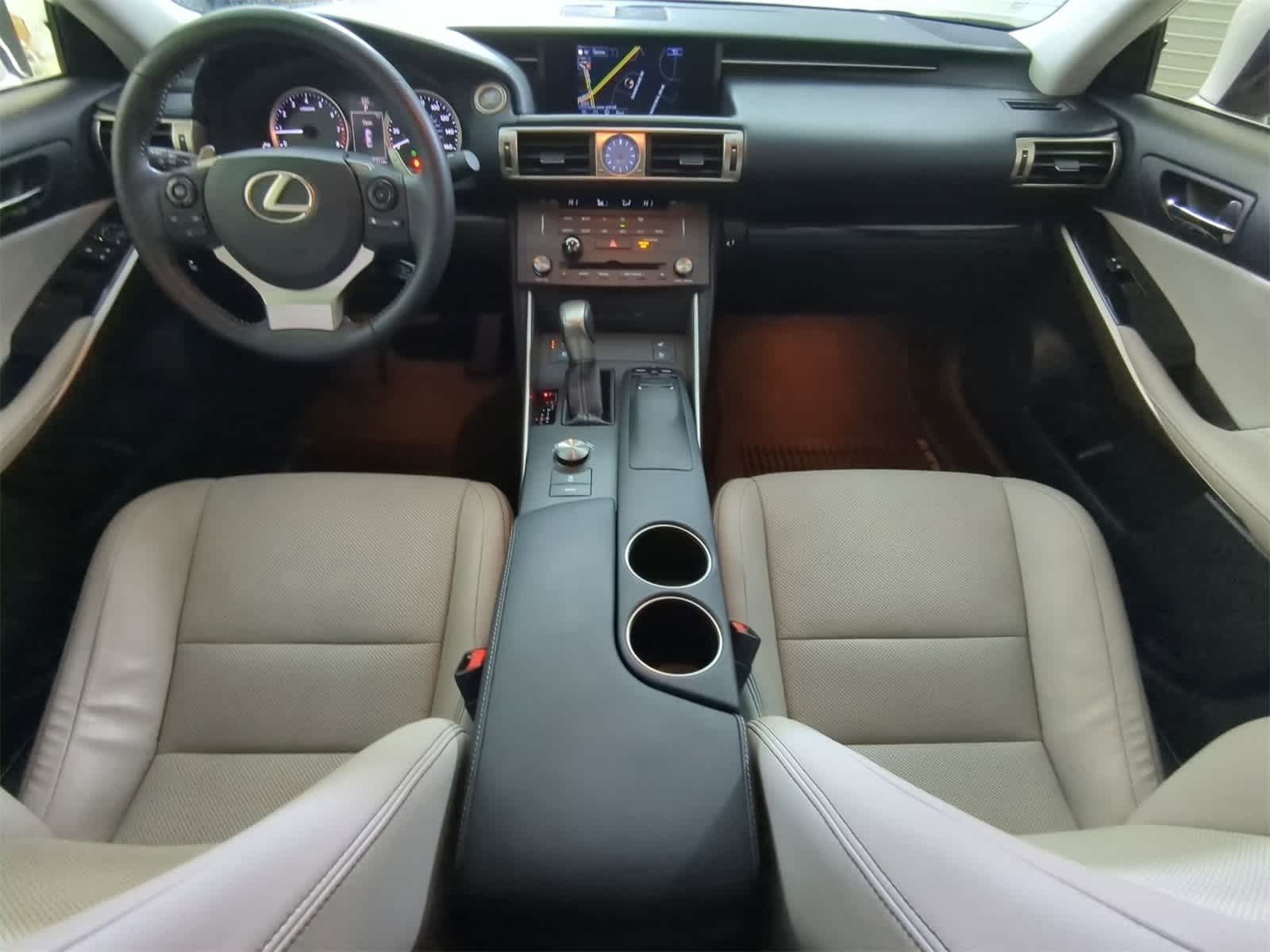 Thumbnail: 2015 Lexus IS - 14