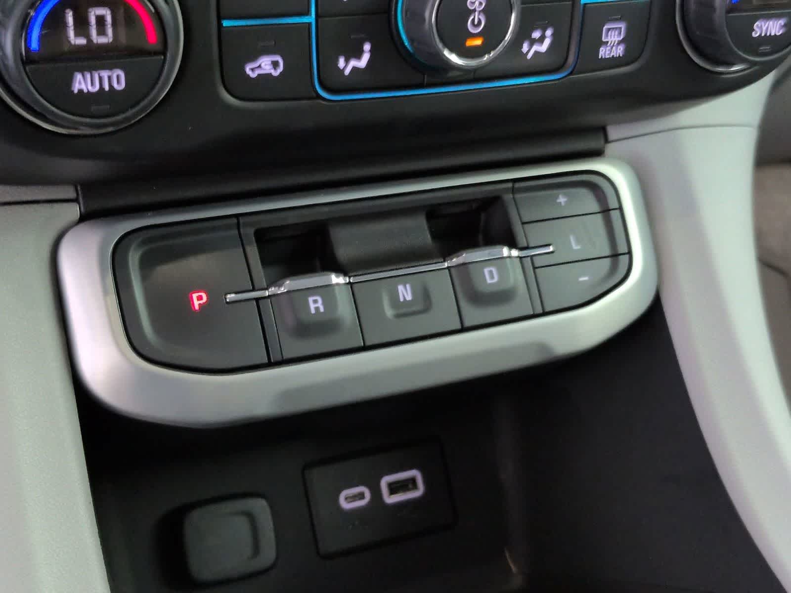 Thumbnail: 2022 GMC Acadia - 31