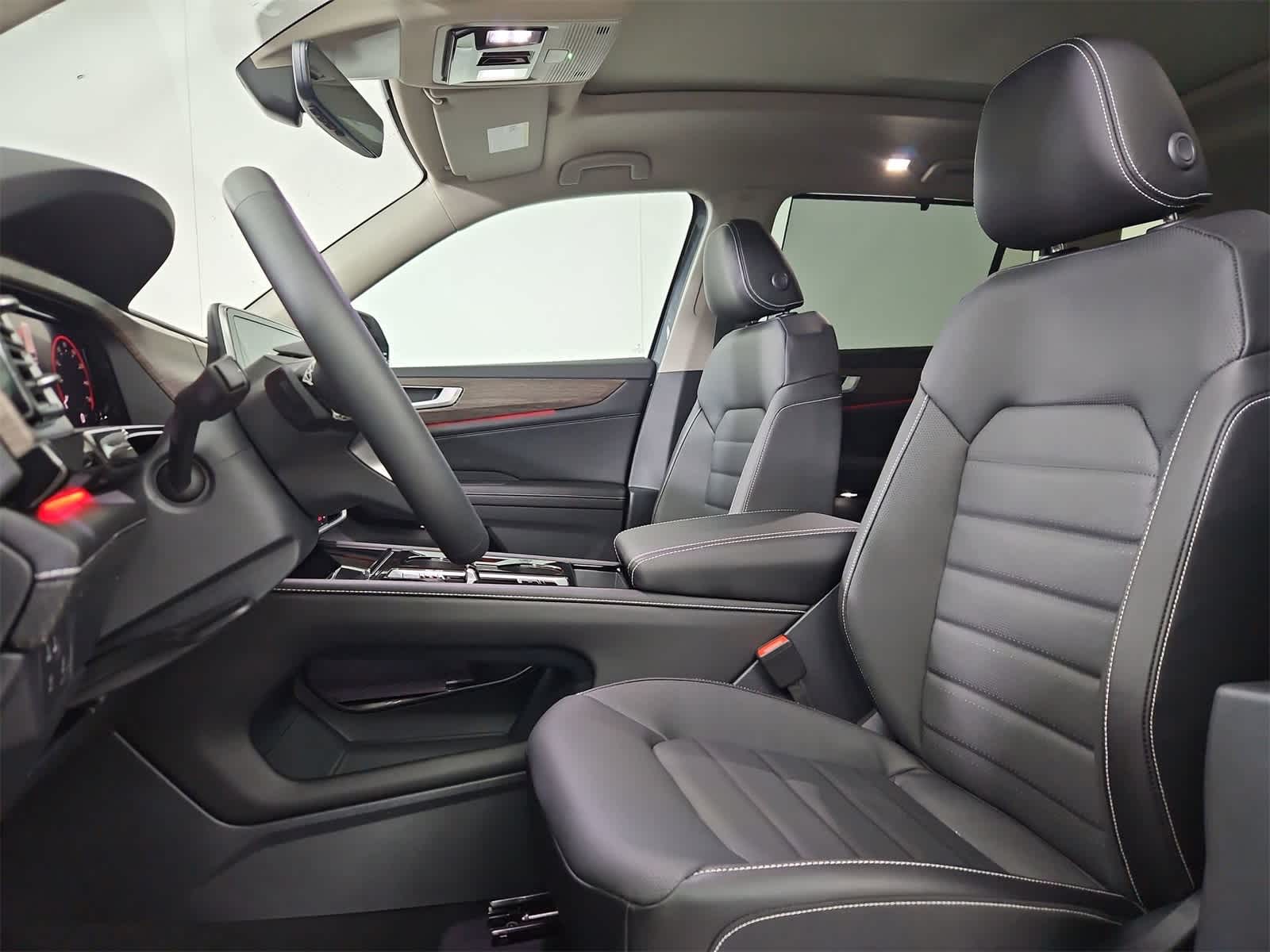 Thumbnail: 2026 Volkswagen Atlas - 16