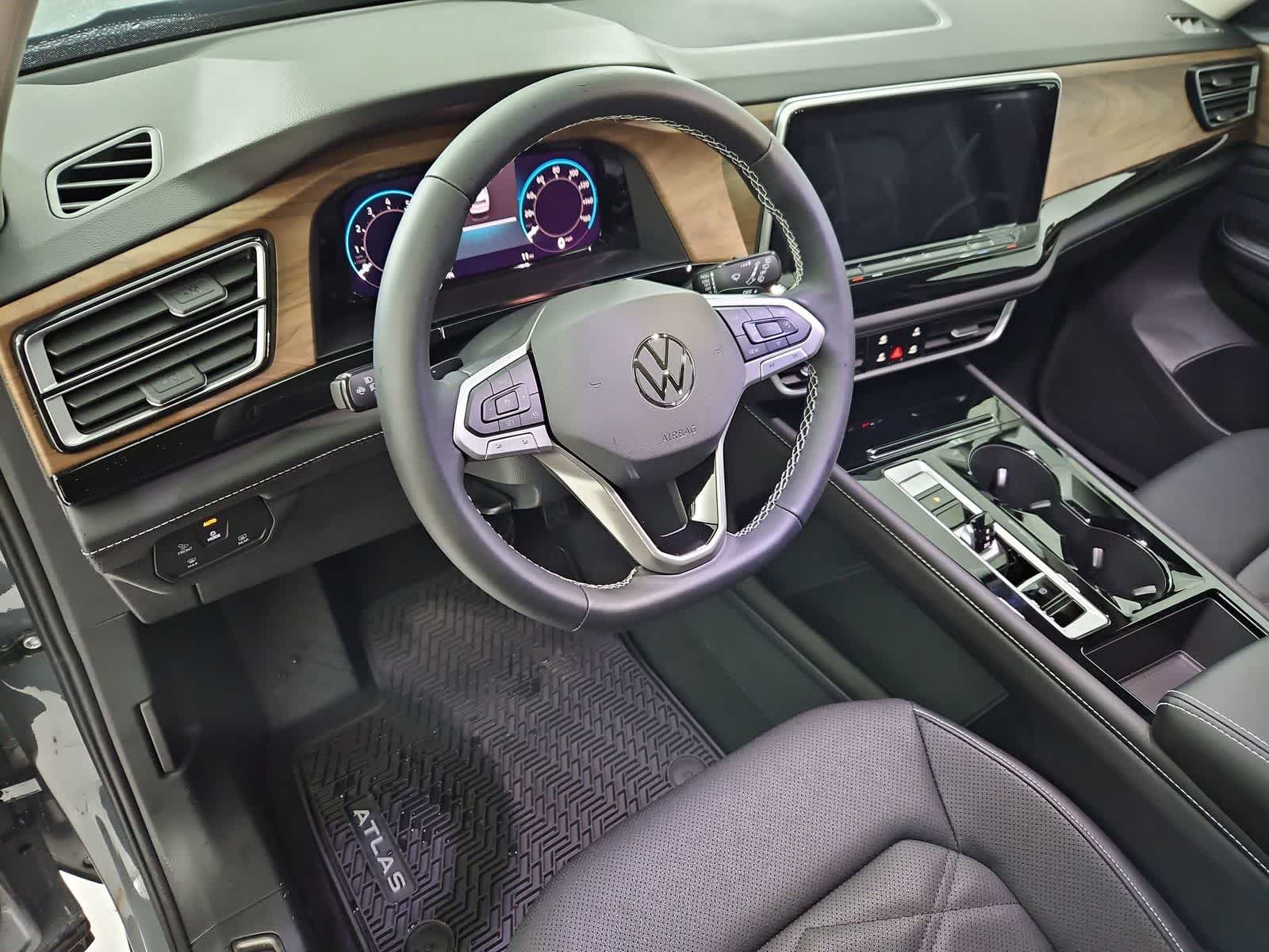 Thumbnail: 2026 Volkswagen Atlas - 2