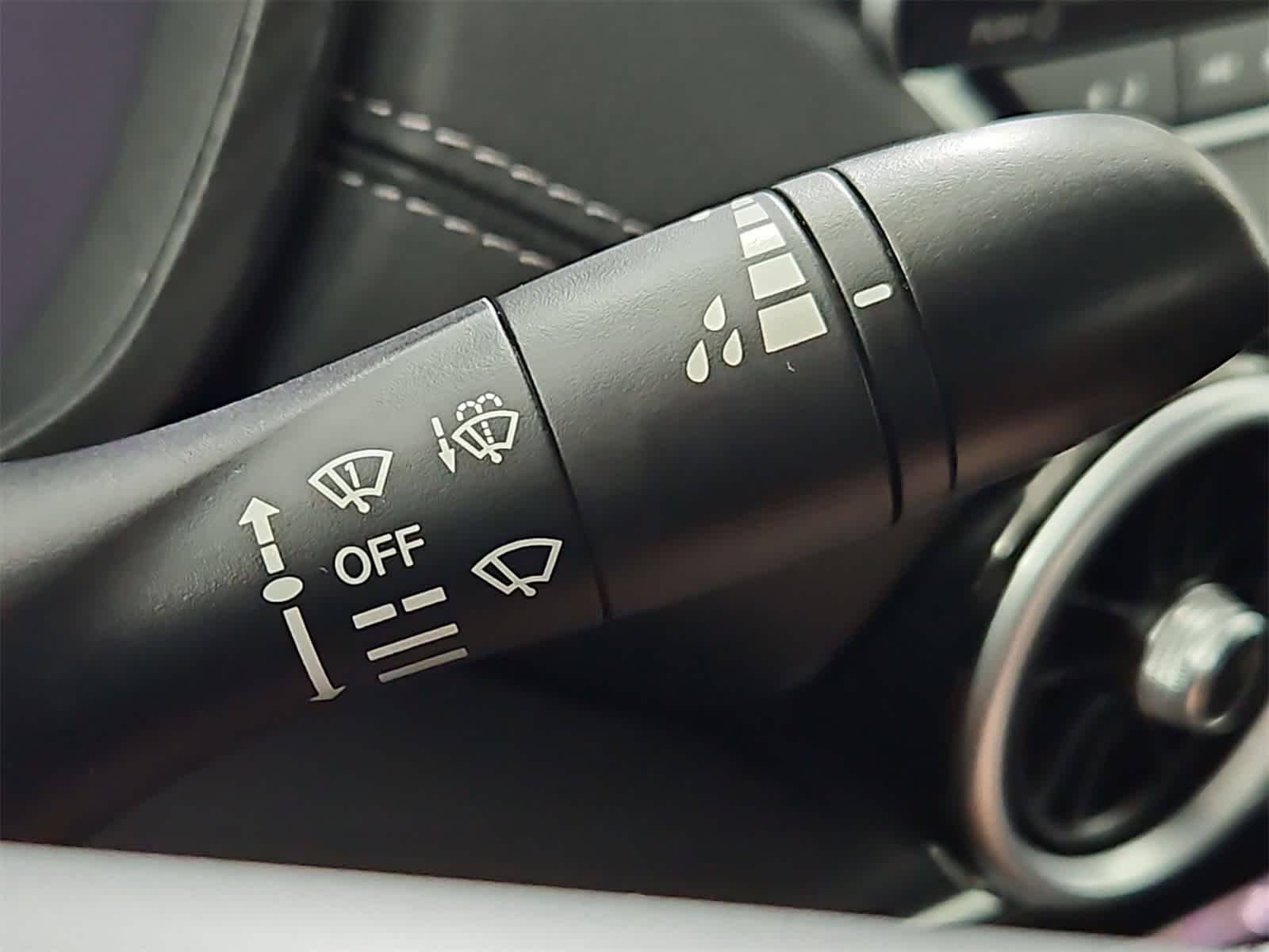 Thumbnail: 2021 Nissan Sentra - 25