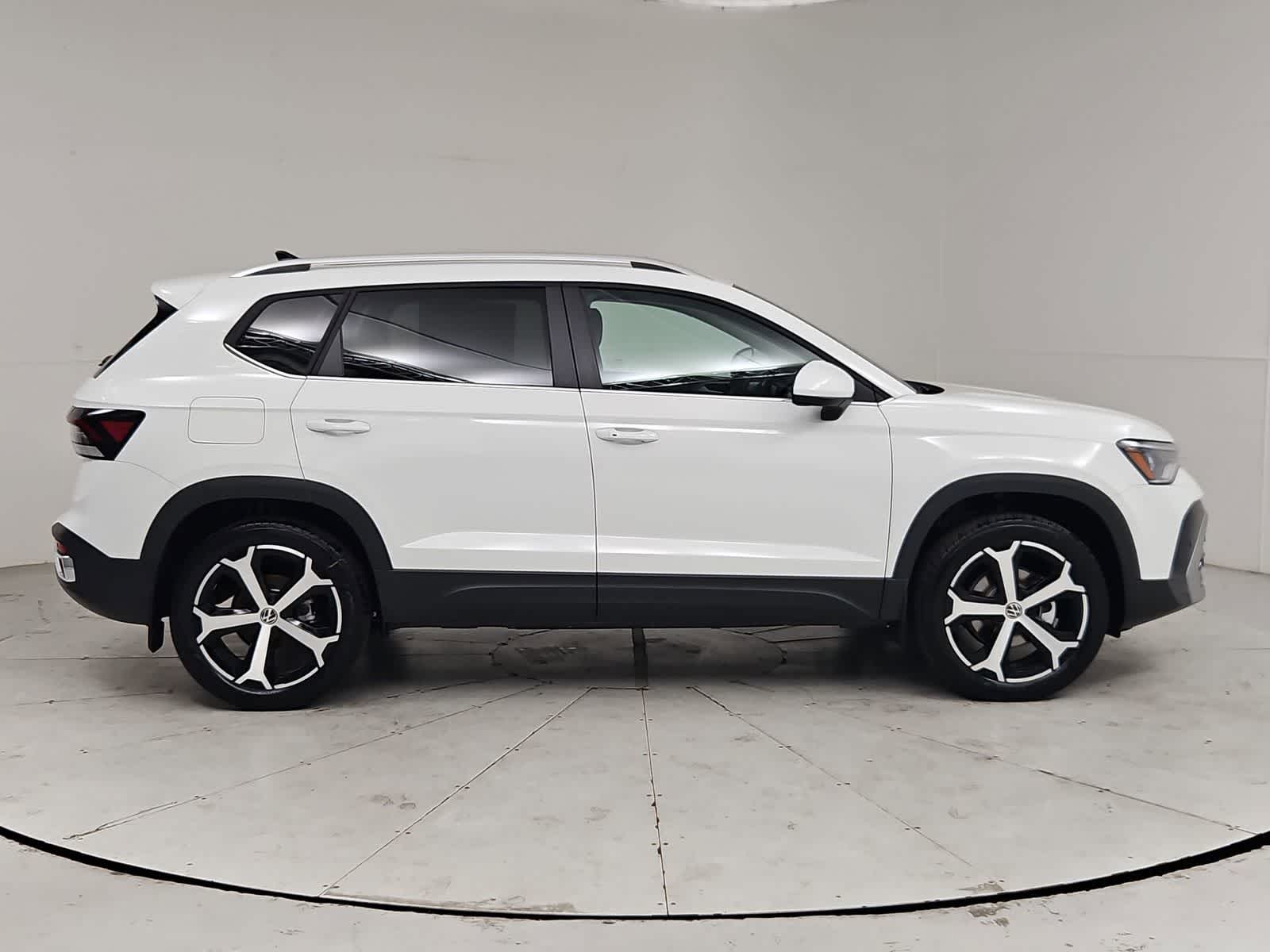 Thumbnail: 2026 Volkswagen Taos - 7