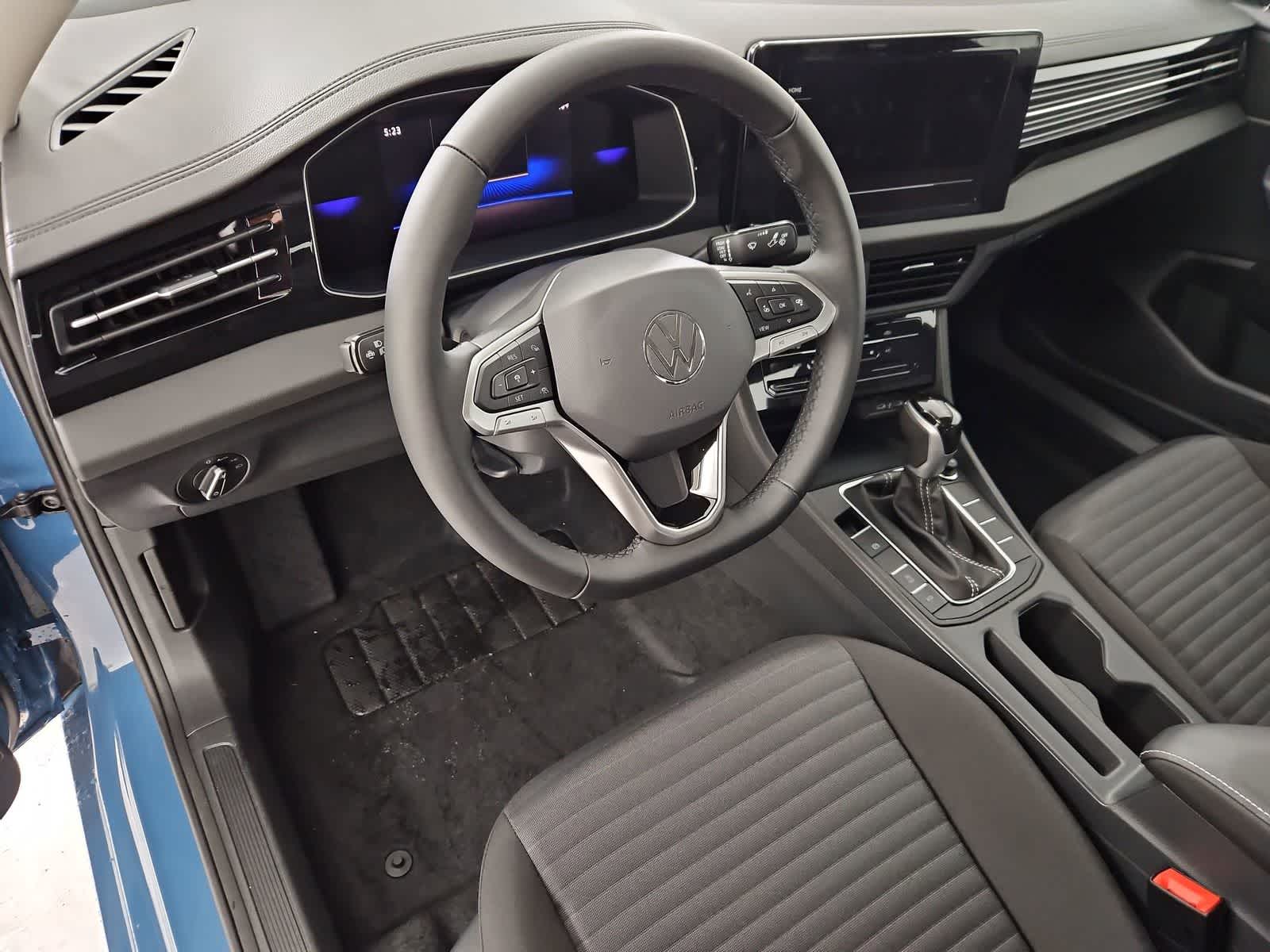 Thumbnail: 2025 Volkswagen Jetta - 2