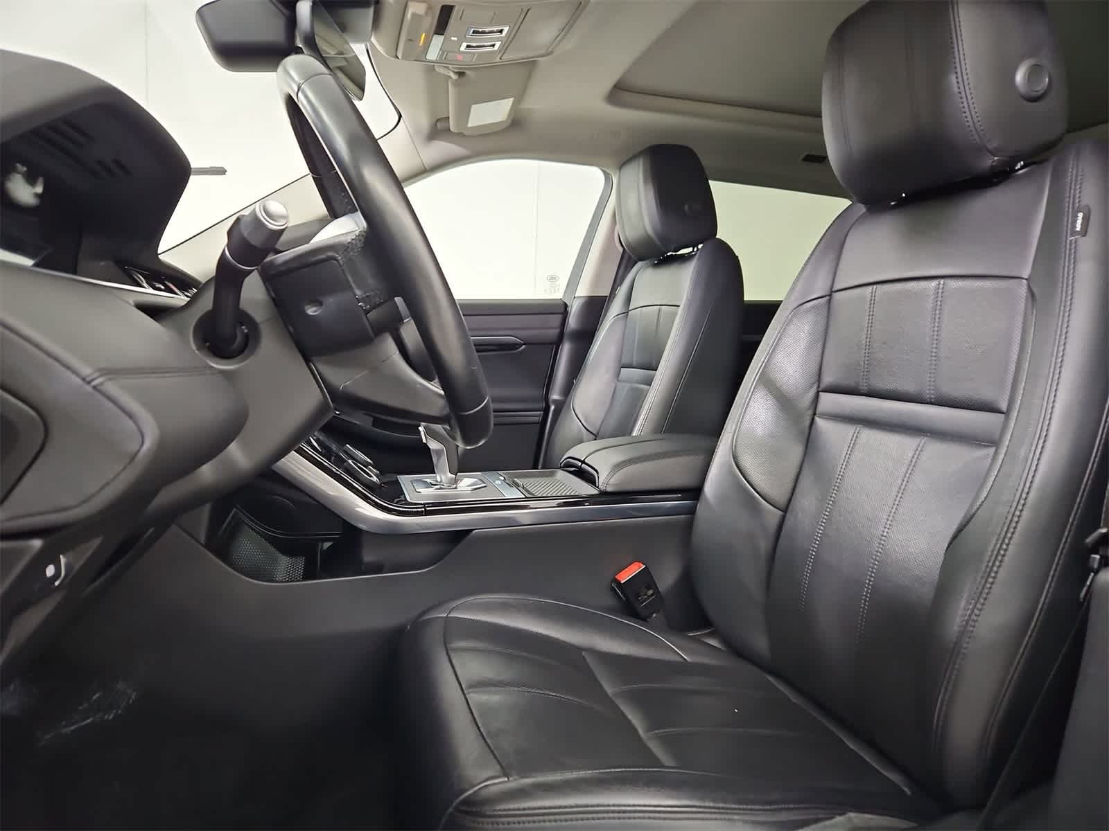 Thumbnail: 2020 Land Rover Range Rover Evoque - 16