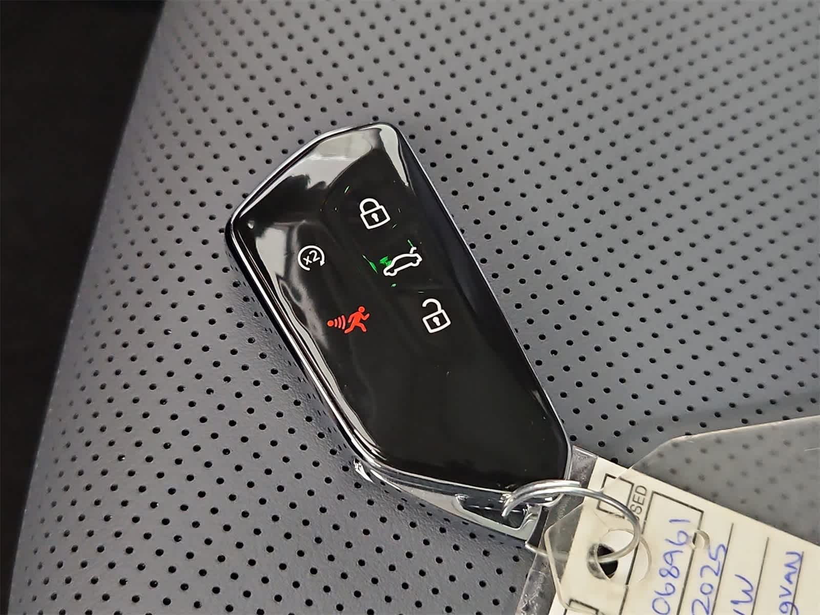 Thumbnail: 2025 Volkswagen Tiguan - 37