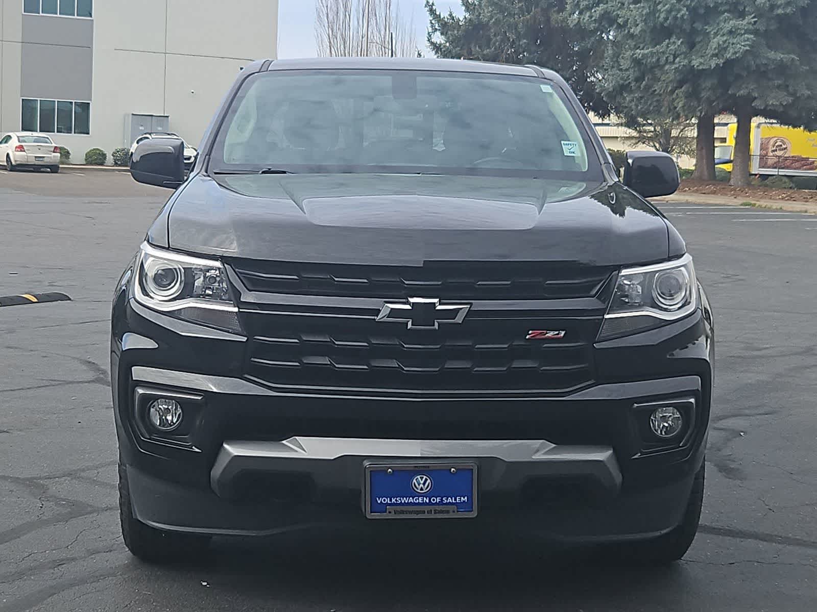 Thumbnail: 2022 Chevrolet Colorado - 9