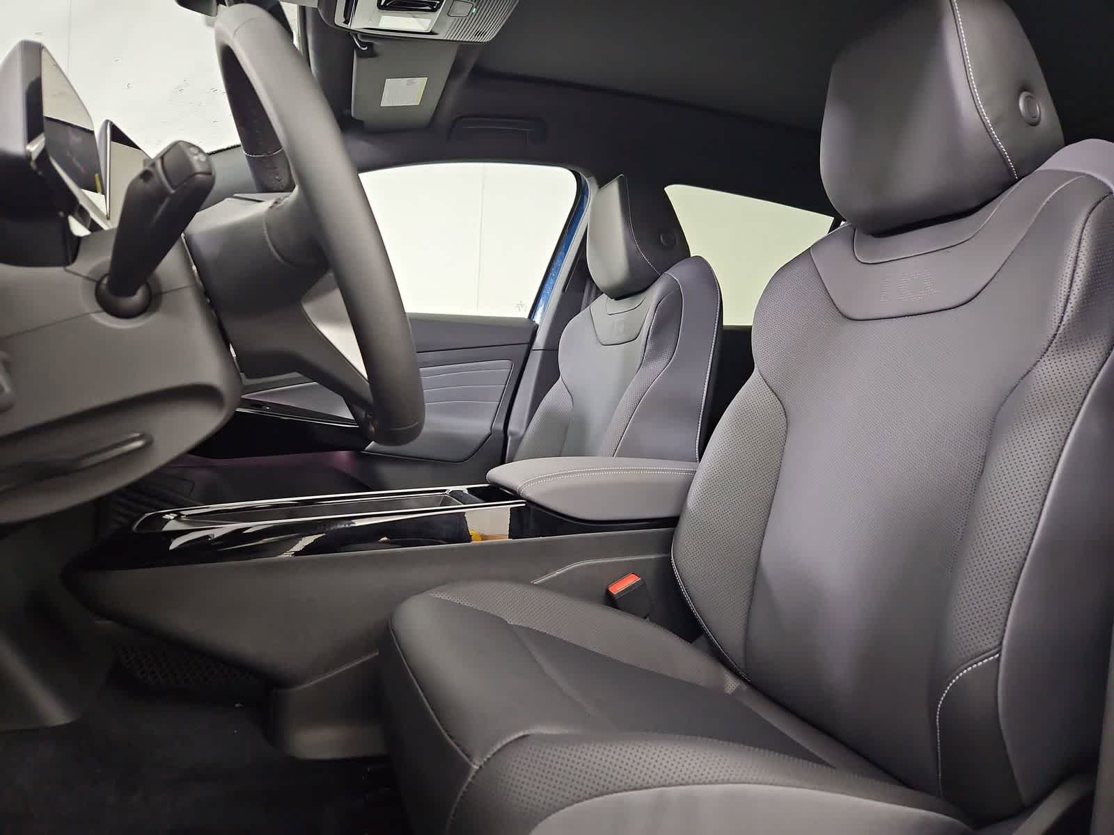 Thumbnail: 2025 Volkswagen ID.4 - 16