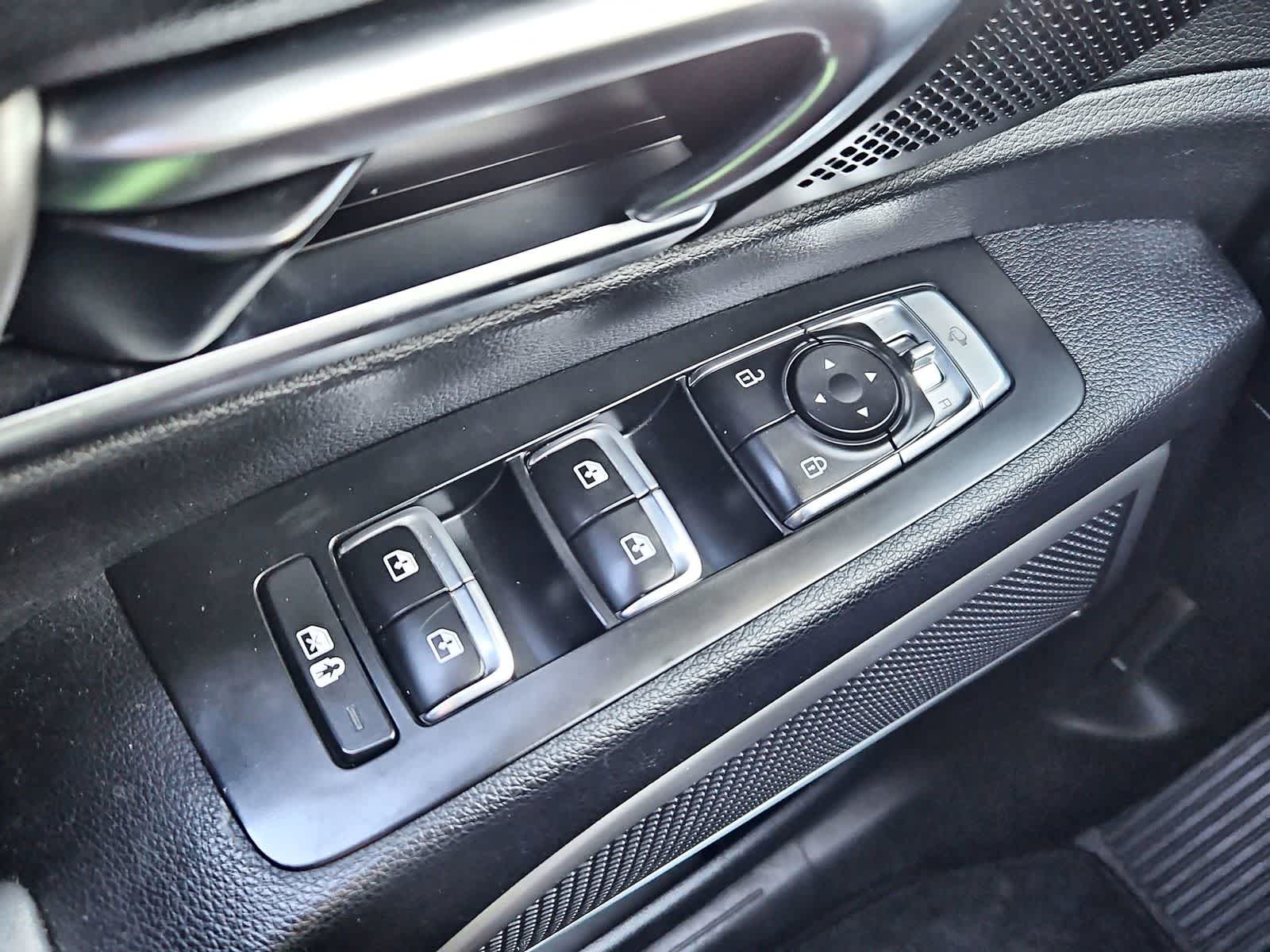 Thumbnail: 2023 Kia Telluride - 17