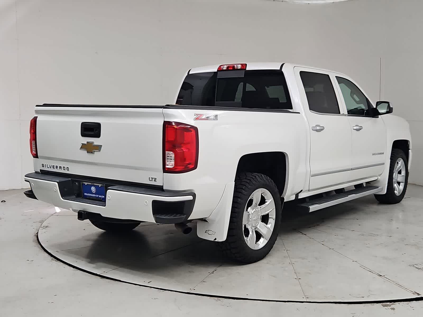 Thumbnail: 2017 Chevrolet Silverado 1500 - 6